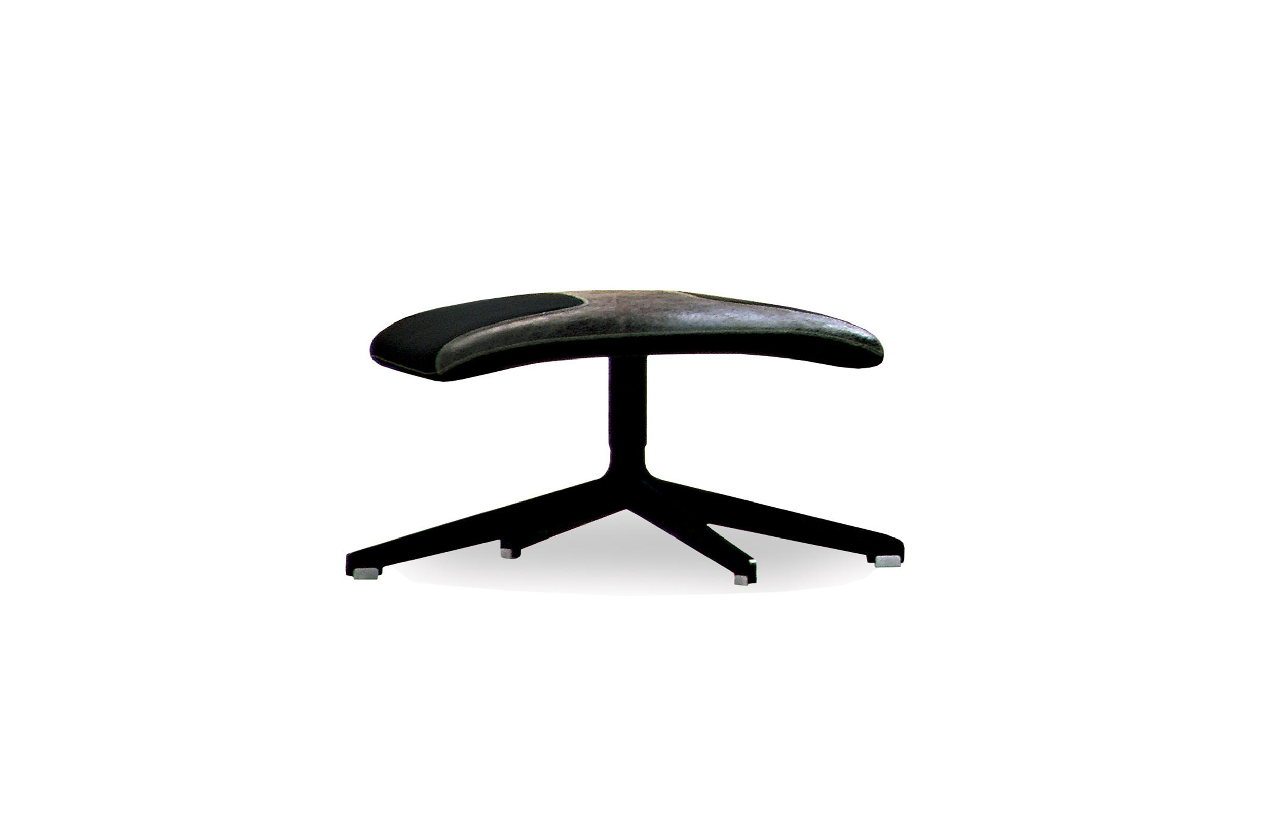 华体会(中国) - 坐具|休闲椅|办公家具|设计师家具|行走椅