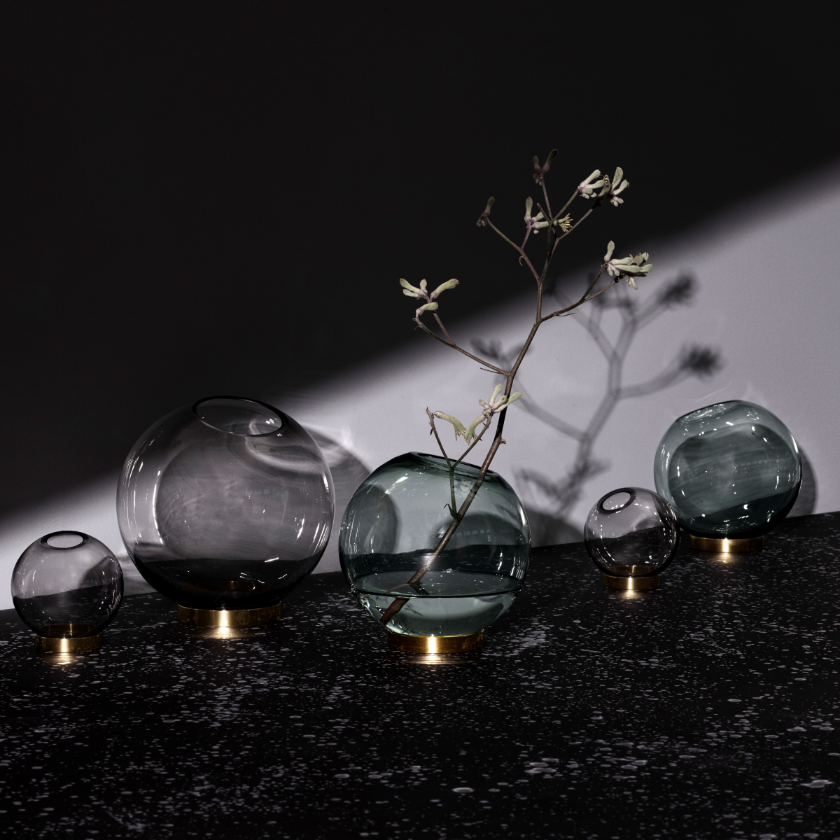 华体会(中国) - 附件|花器|办公家具|设计师家具|地球花瓶
