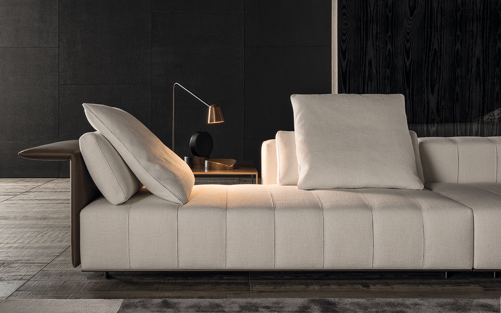 华体会(中国) - 坐具|沙发|办公家具|设计师家具|弗里曼绒毛沙发