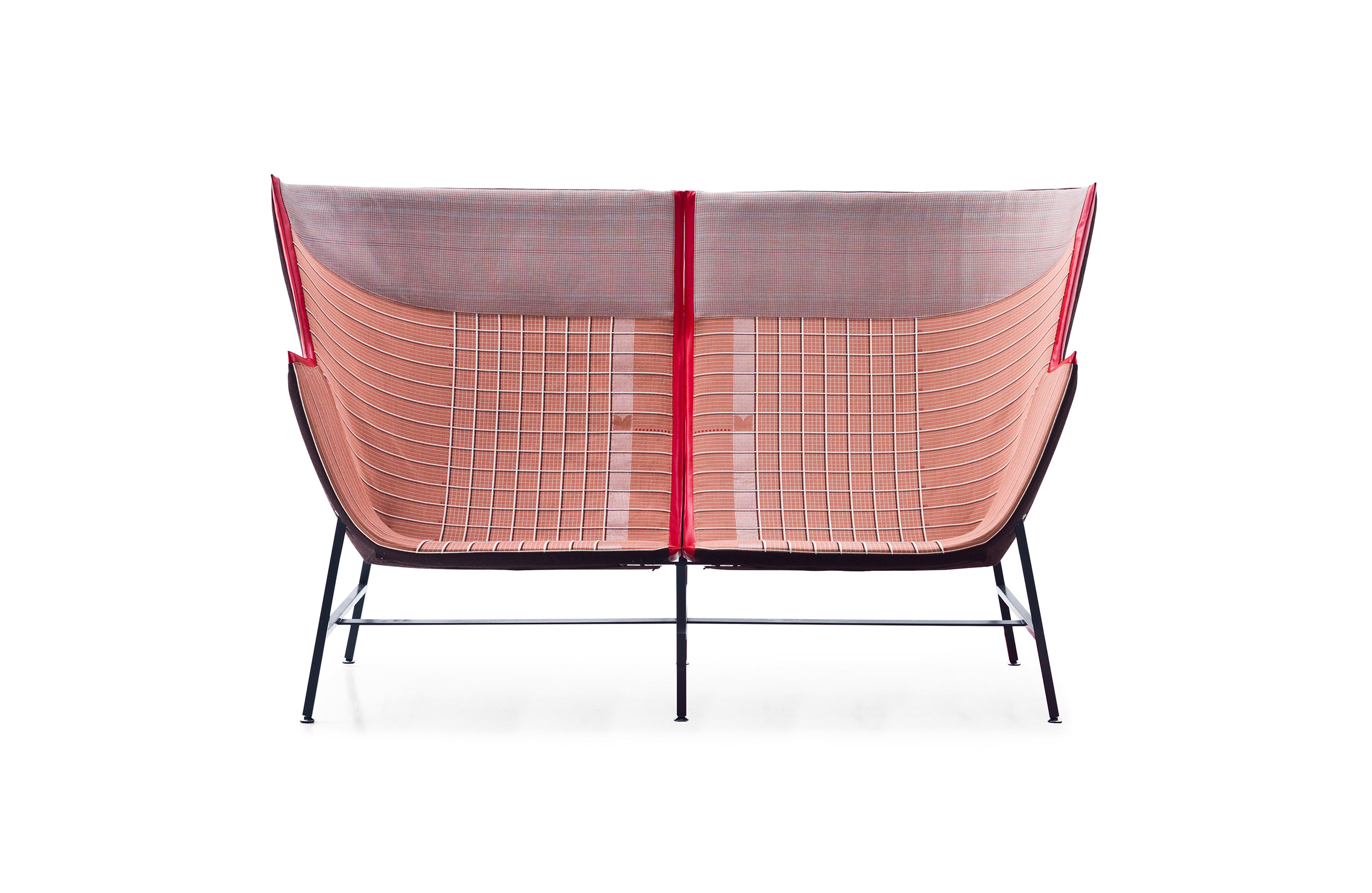 [华体会(中国) - 坐具|休闲椅|办公家具|设计师家具|纸飞机休闲椅]