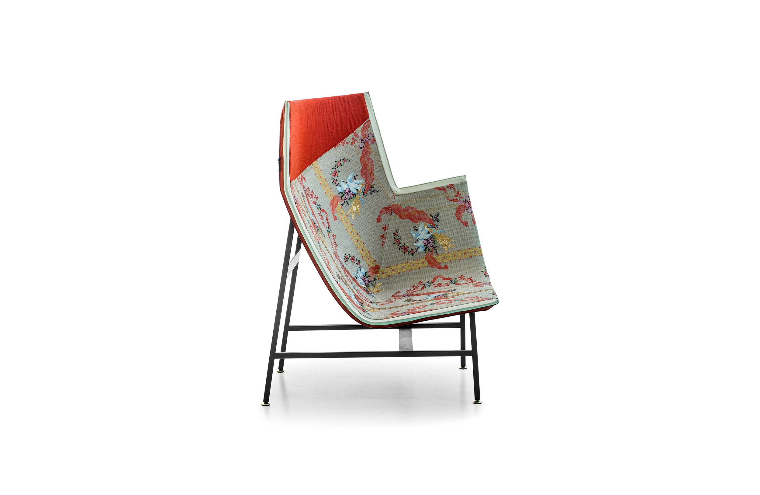 华体会(中国) - 坐具|休闲椅|办公家具|设计师家具|纸飞机休闲椅