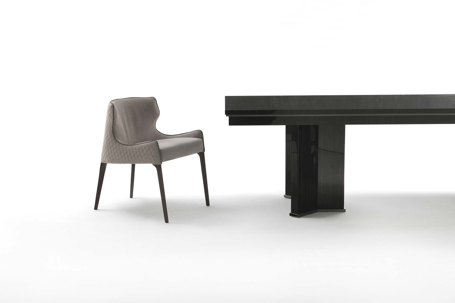 华体会(中国) - 坐具|餐椅|办公家具|设计师家具|POGGI PIOLA