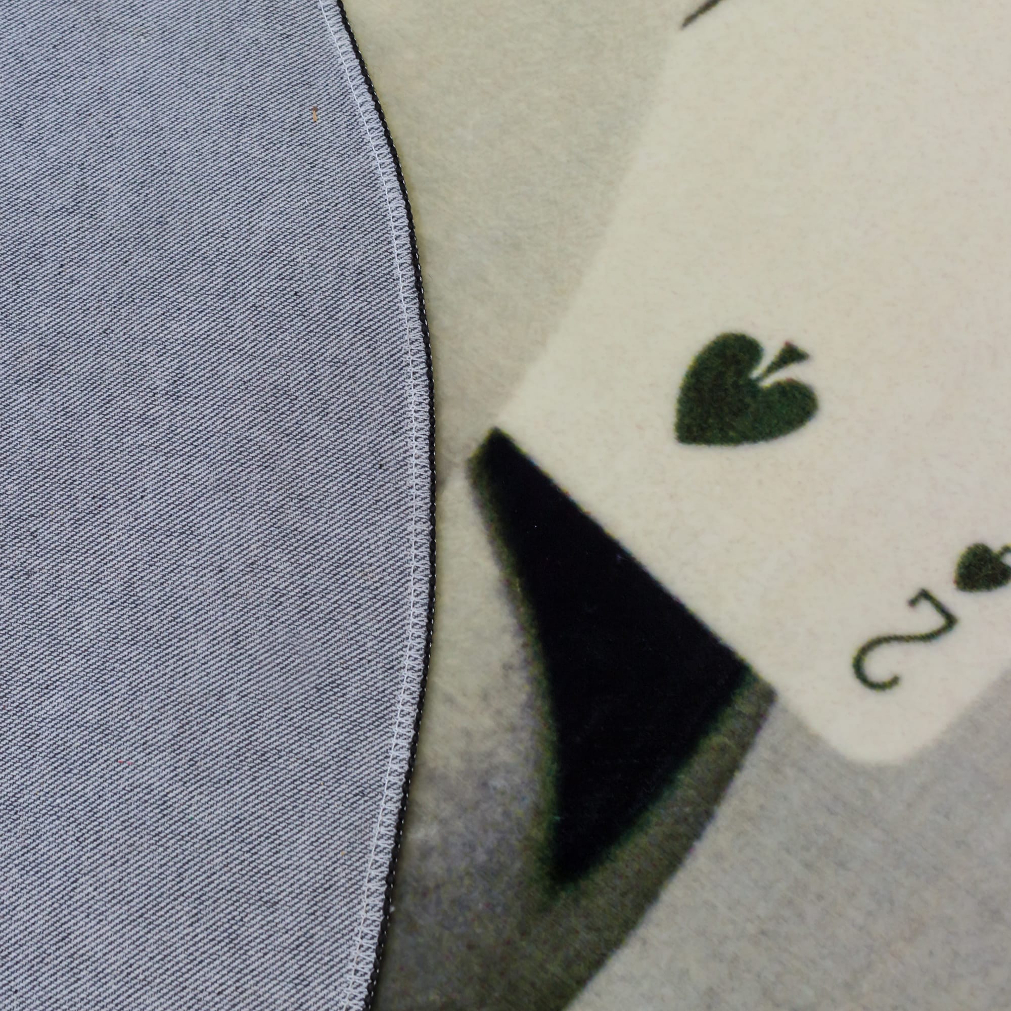 华体会(中国) - 附件|地毯|办公家具|设计师家具|RUG poker