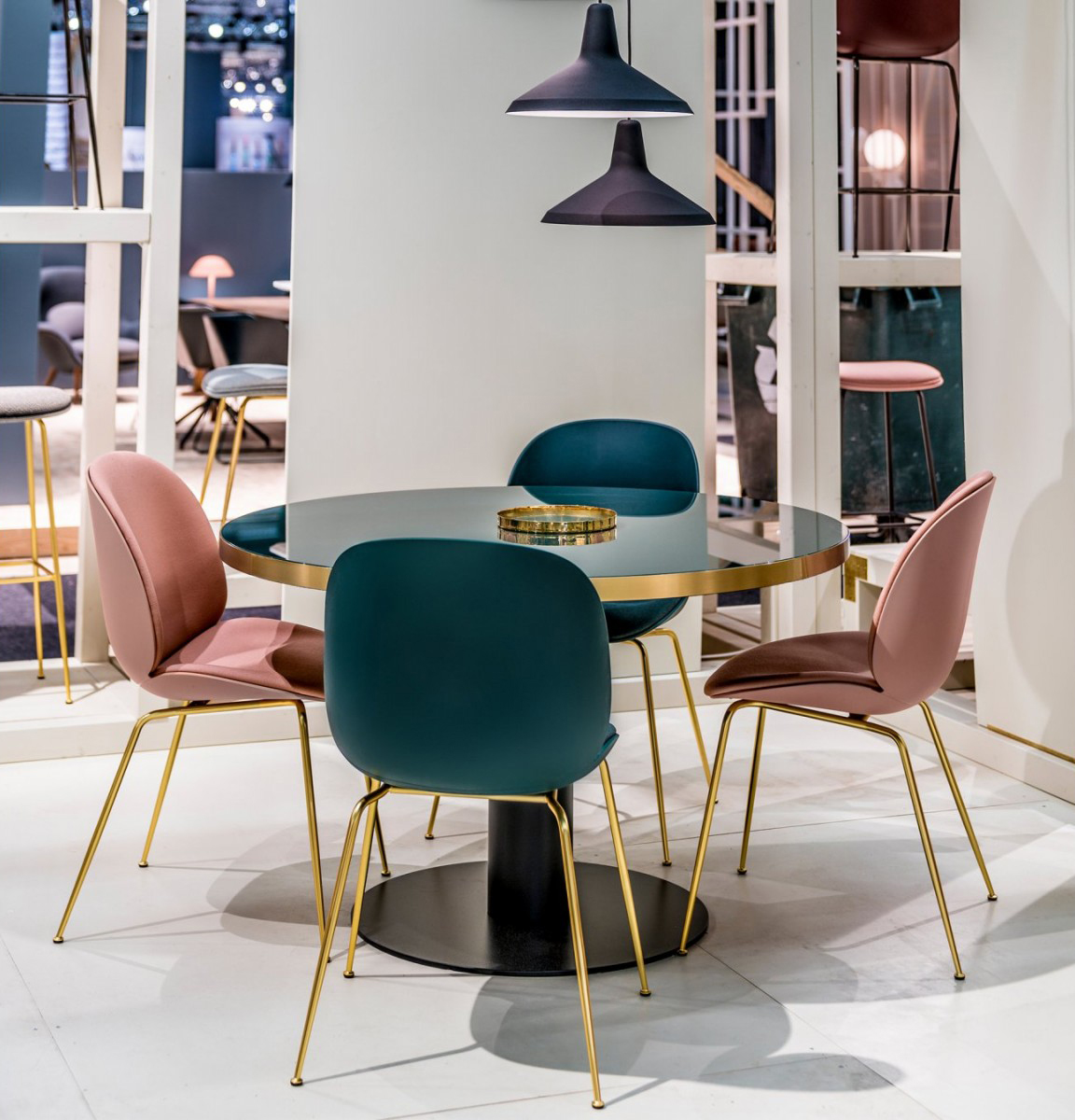 华体会(中国) - 坐具|餐椅|办公家具|设计师家具|甲壳虫餐椅