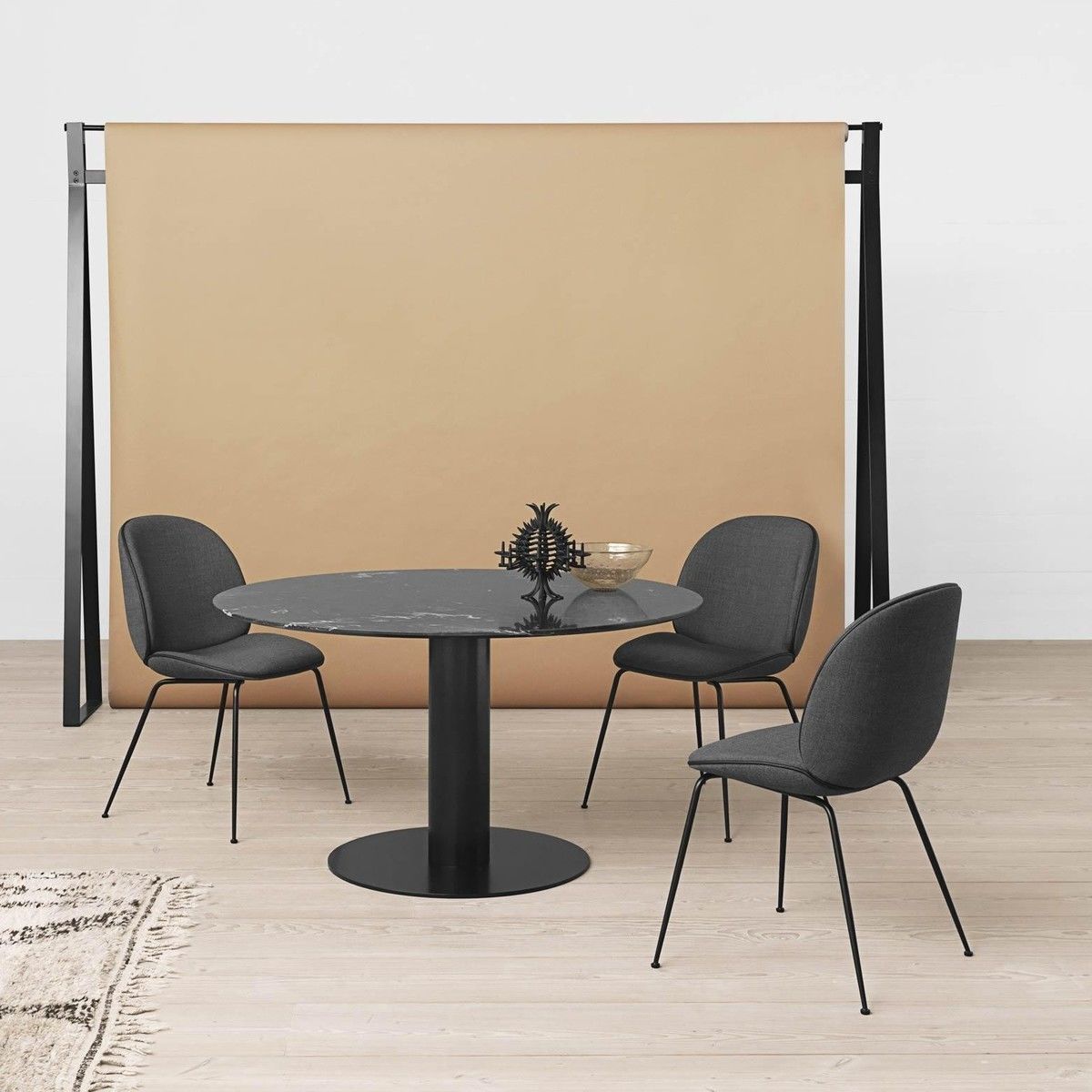 华体会(中国) - 坐具|餐椅|办公家具|设计师家具|甲壳虫餐椅