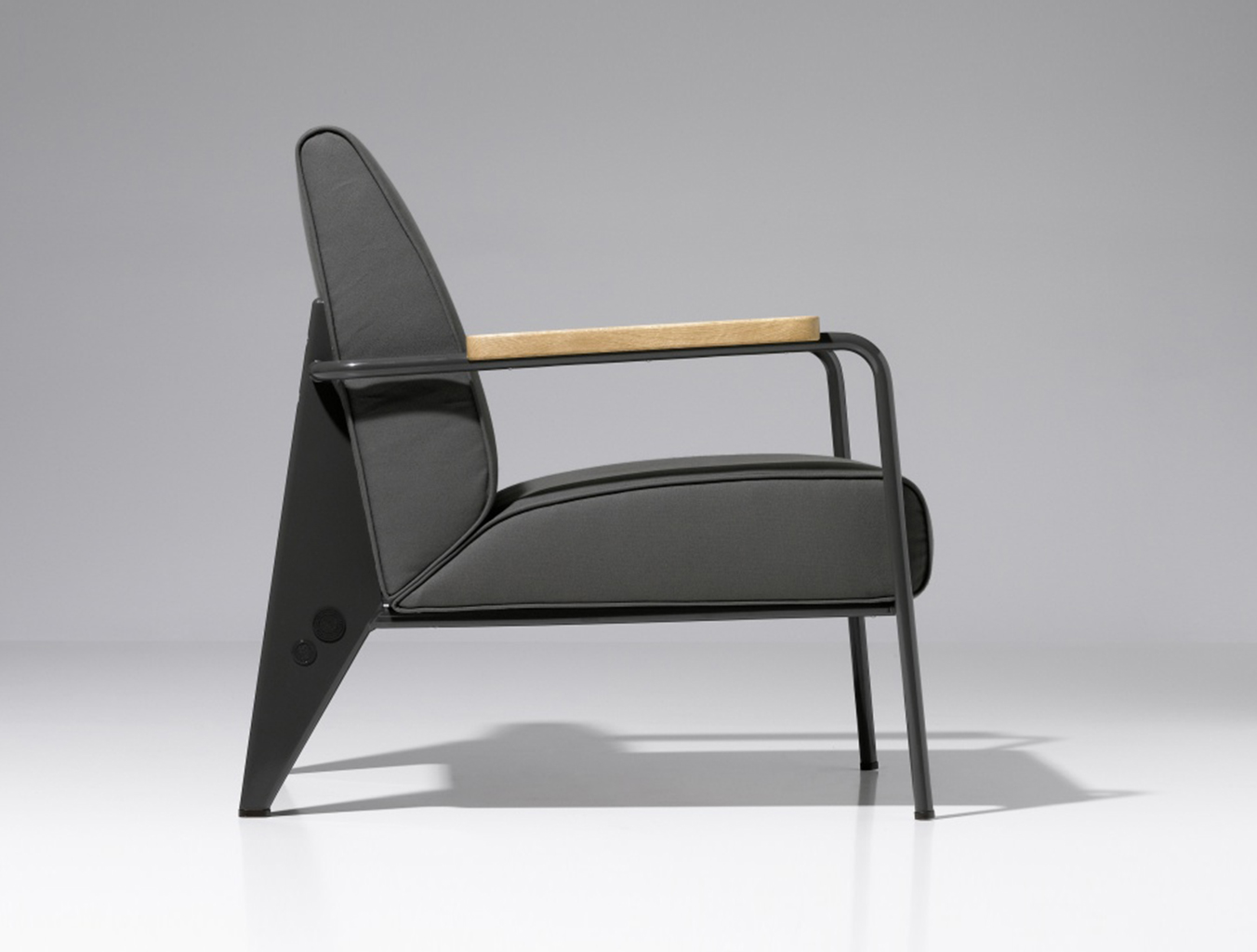 华体会(中国) - 坐具|休闲椅|办公家具|设计师家具|Fauteuil de Salon