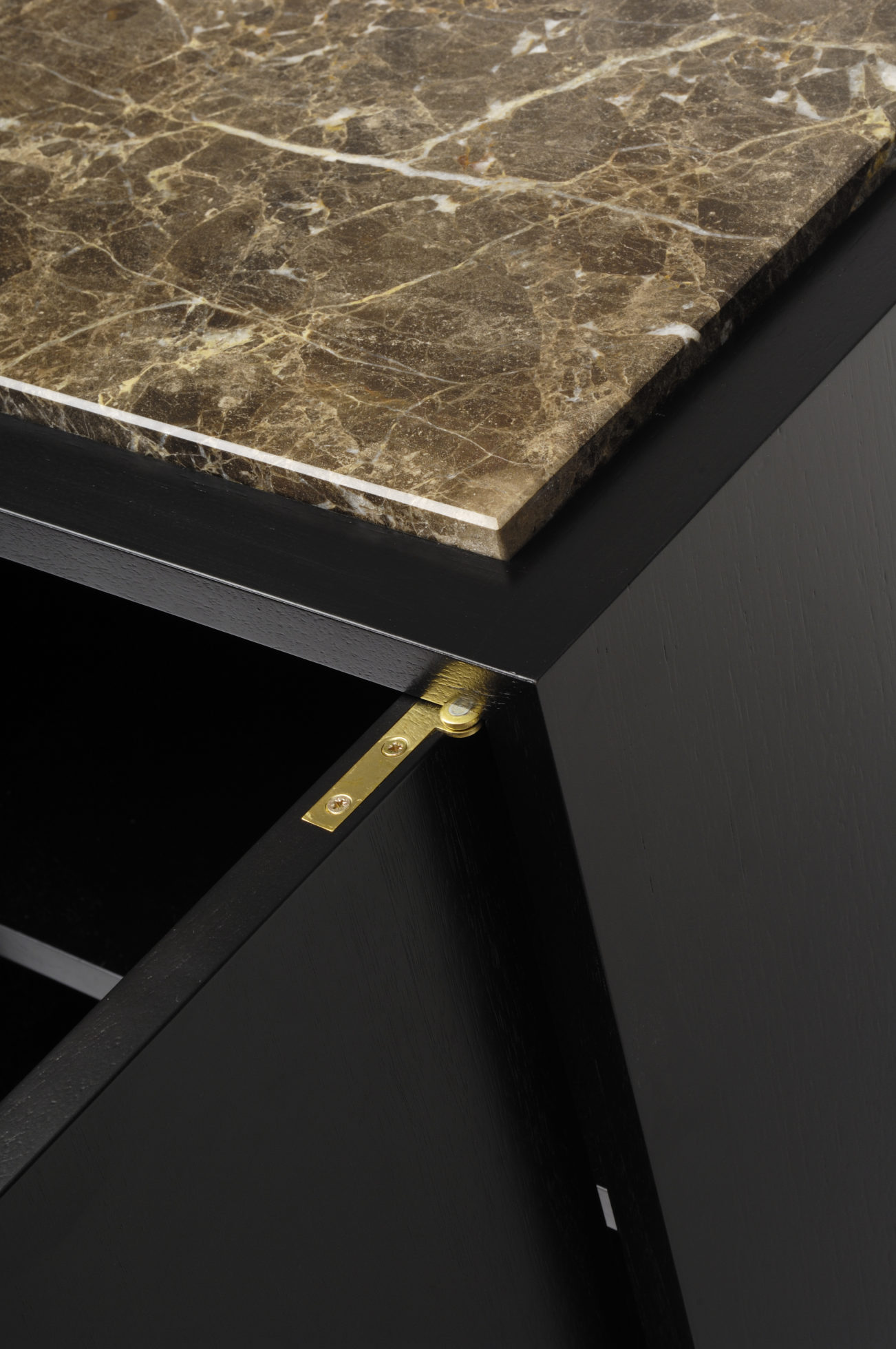 华体会(中国) - 储物|储物柜|办公家具|设计师家具|trum credenza 柜子
