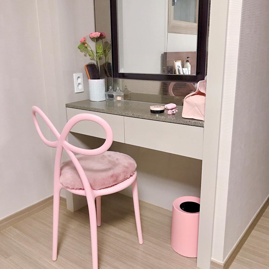 华体会(中国) - 坐具|餐椅|办公家具|设计师家具|缎带餐椅