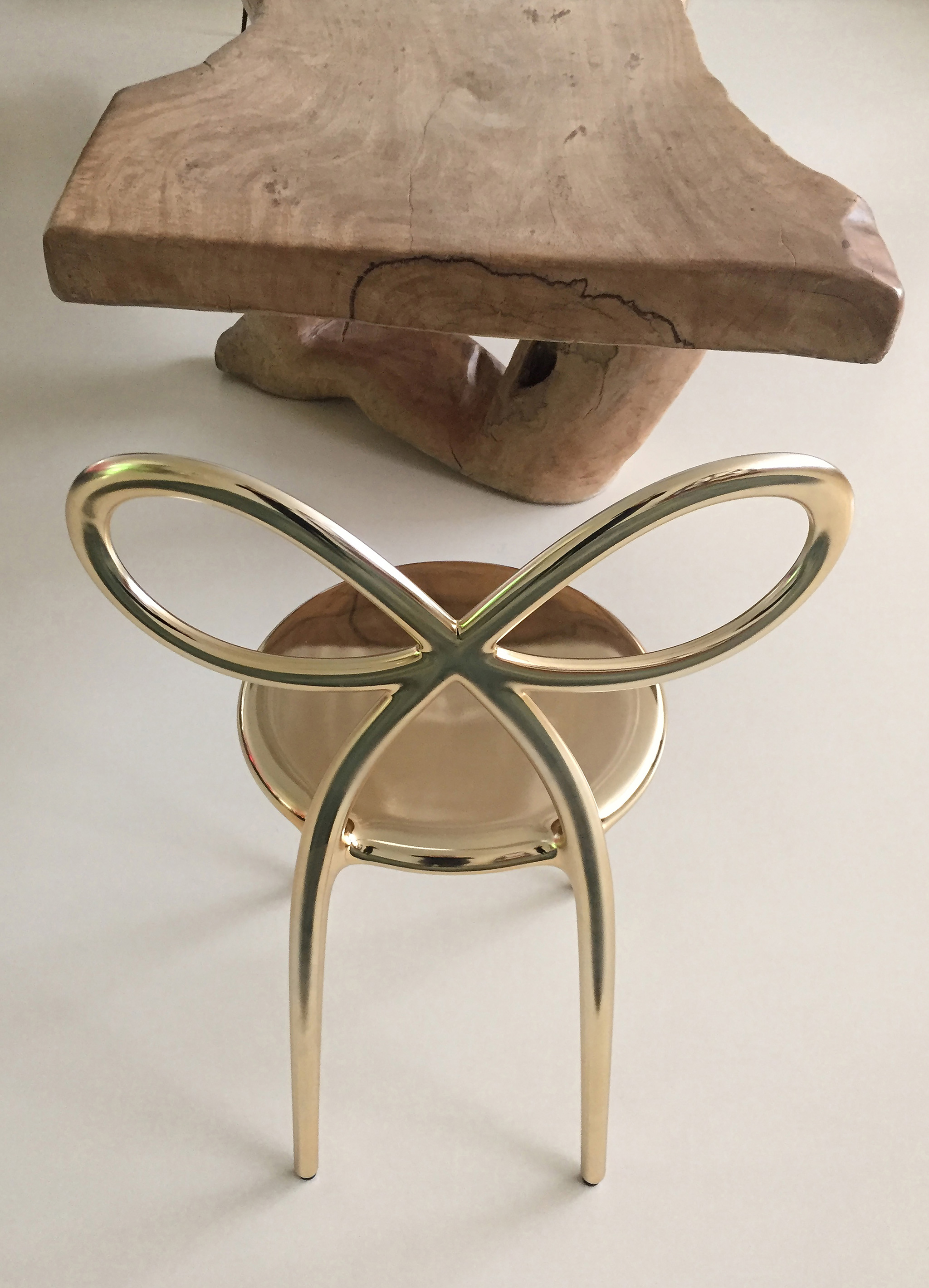 华体会(中国) - 坐具|餐椅|办公家具|设计师家具|缎带餐椅