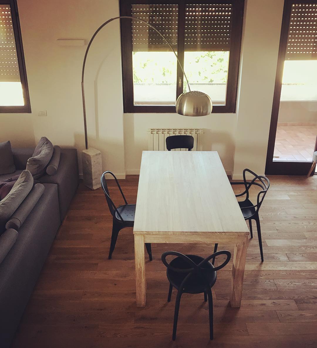 华体会(中国) - 坐具|餐椅|办公家具|设计师家具|Loop餐椅
