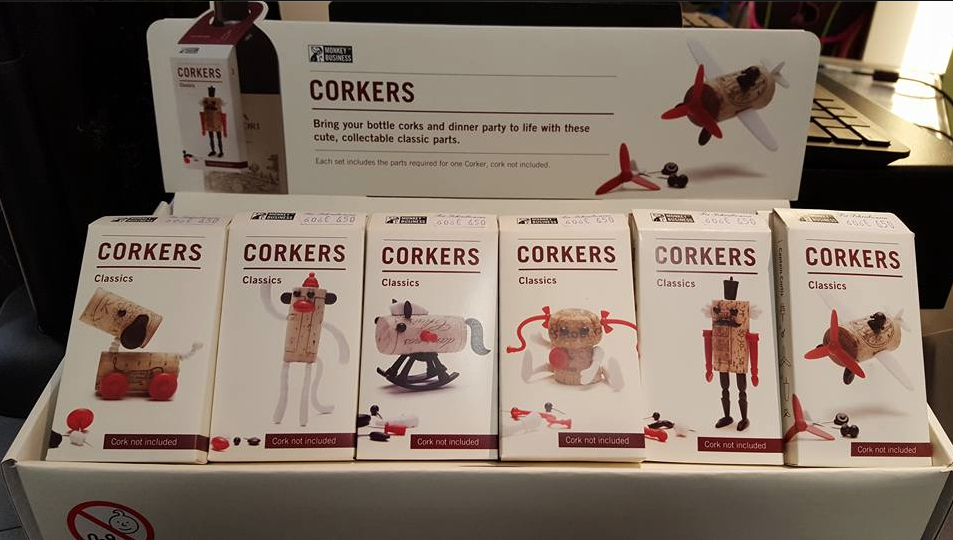 华体会(中国) - 附件|饰品|办公家具|设计师家具|Corkers经典玩偶