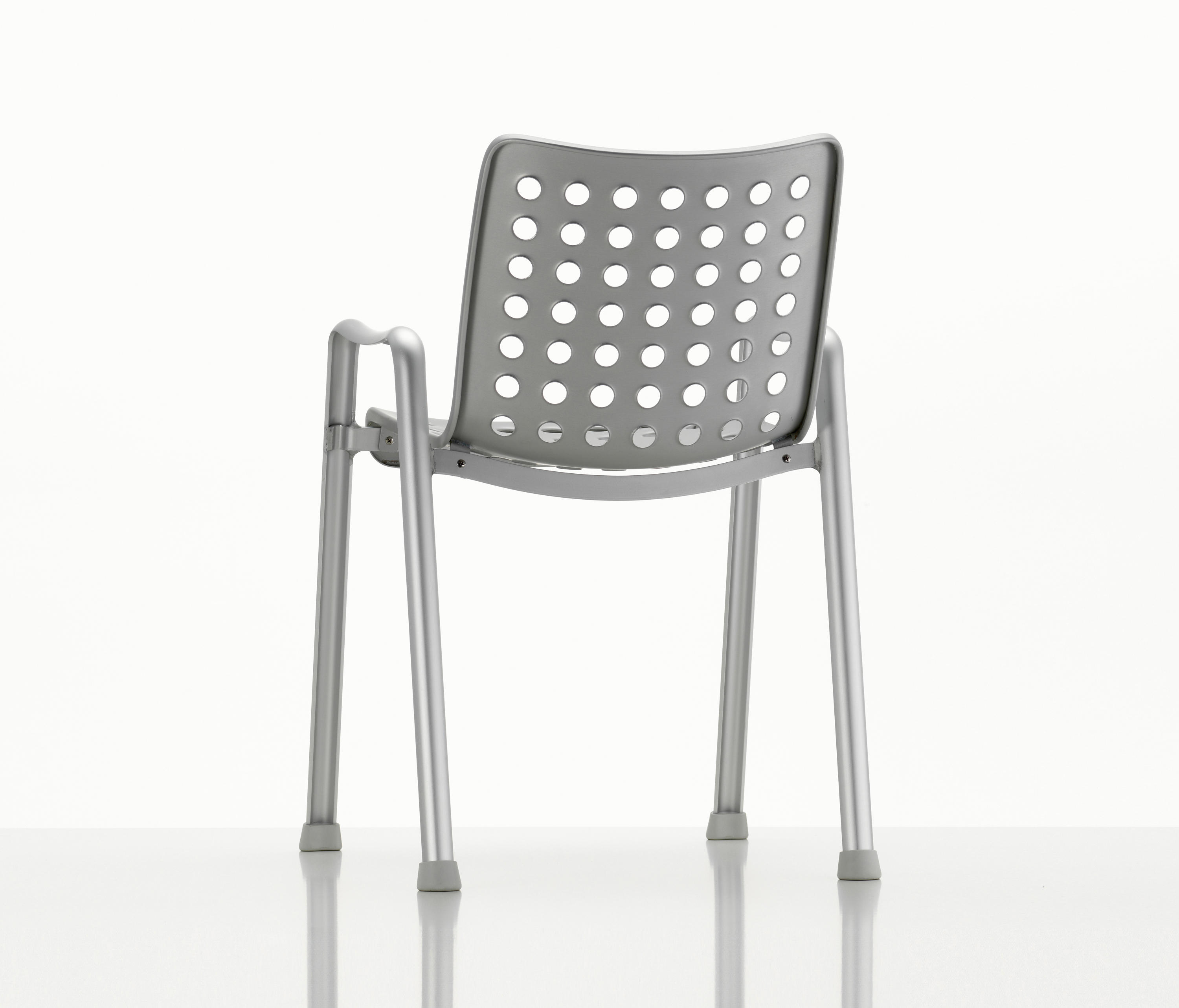 华体会(中国) - 坐具|餐椅|办公家具|设计师家具|兰迪户外餐椅