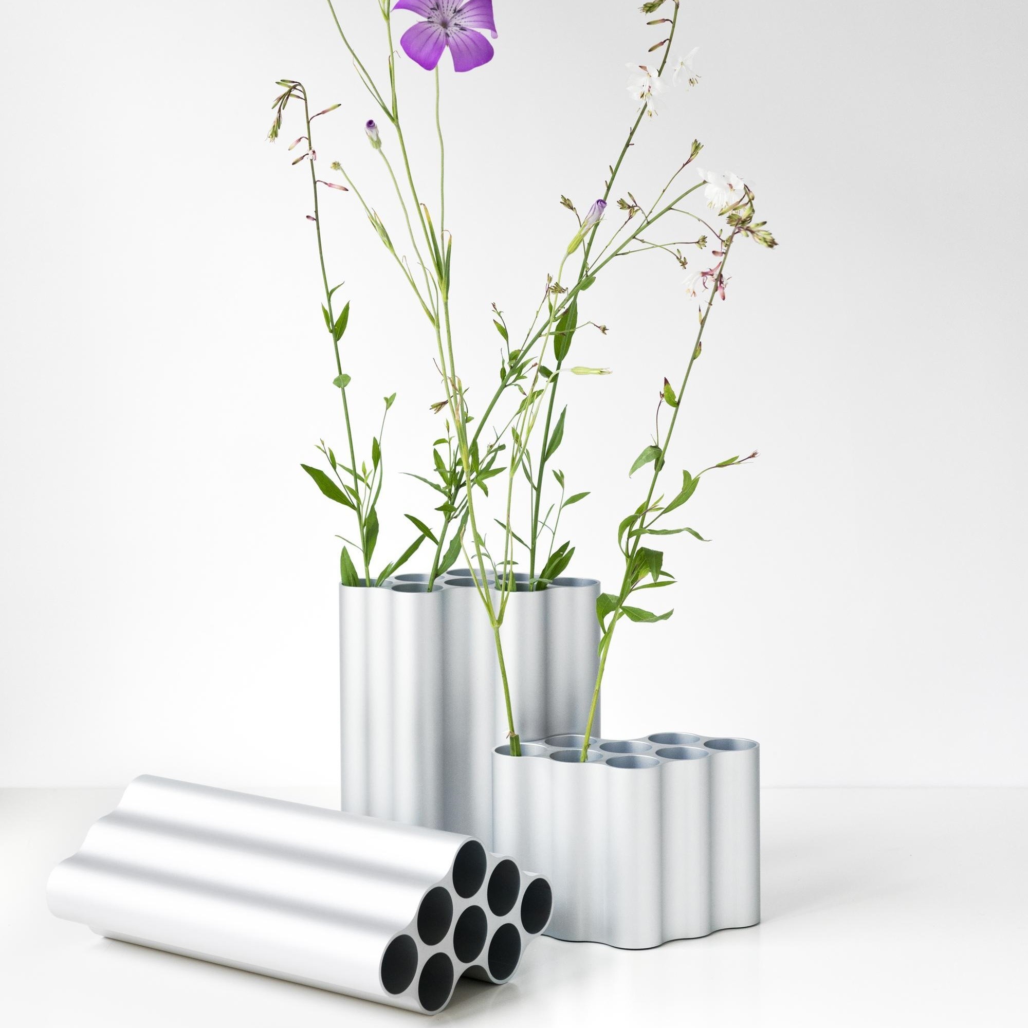 华体会(中国) - 附件|花器|办公家具|设计师家具|云朵花瓶