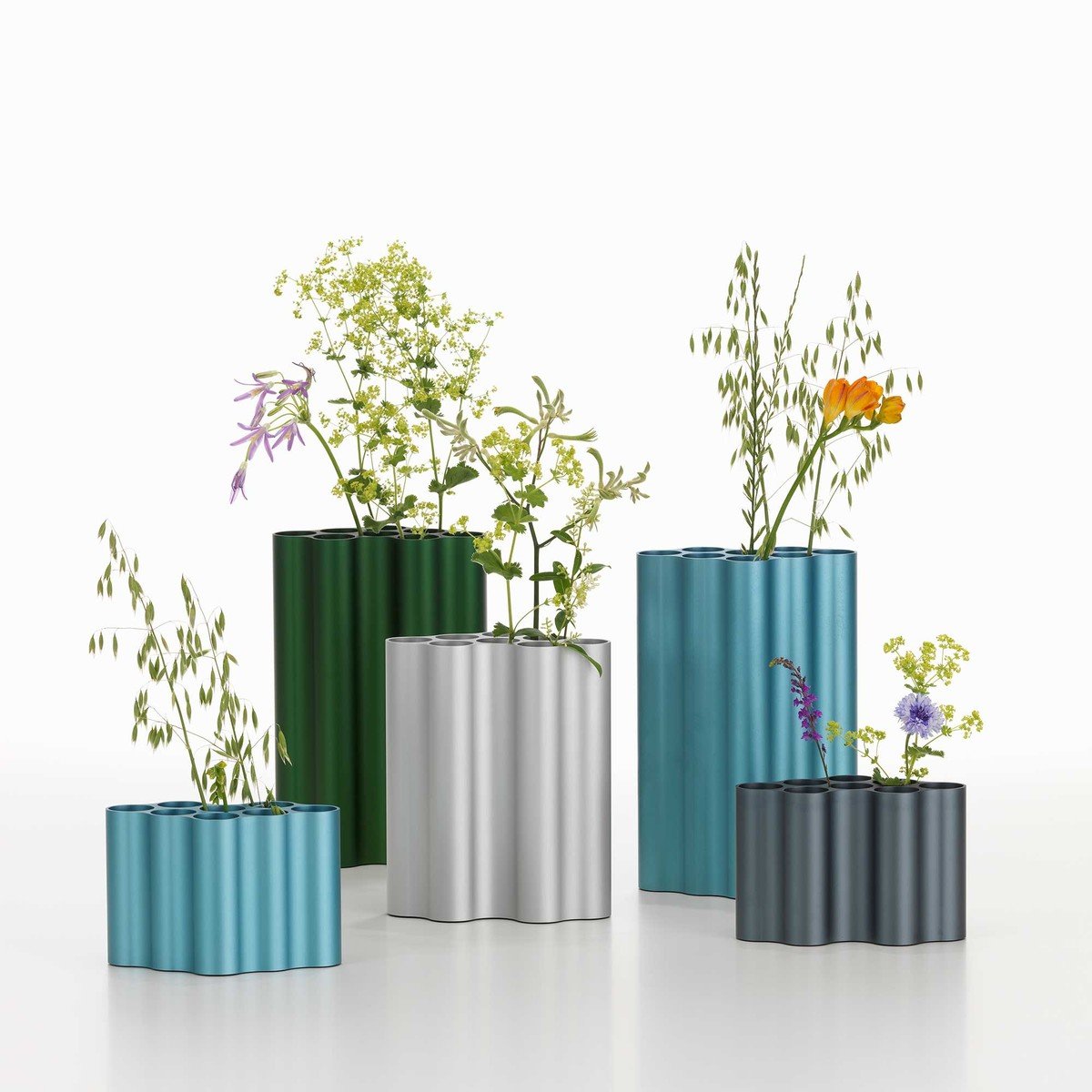 华体会(中国) - 附件|花器|办公家具|设计师家具|云朵花瓶