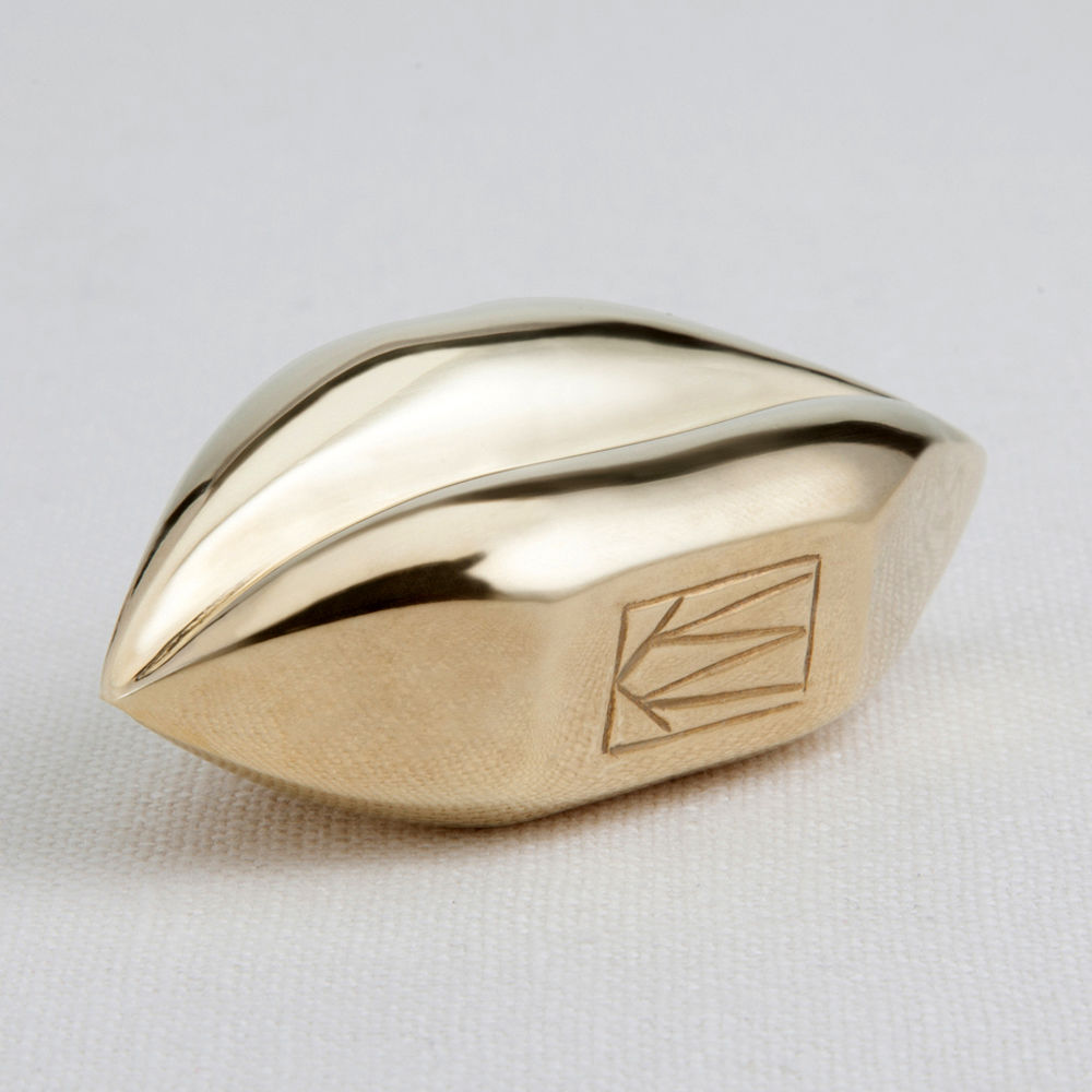 华体会(中国) - 附件|饰品|办公家具|设计师家具|经典之吻