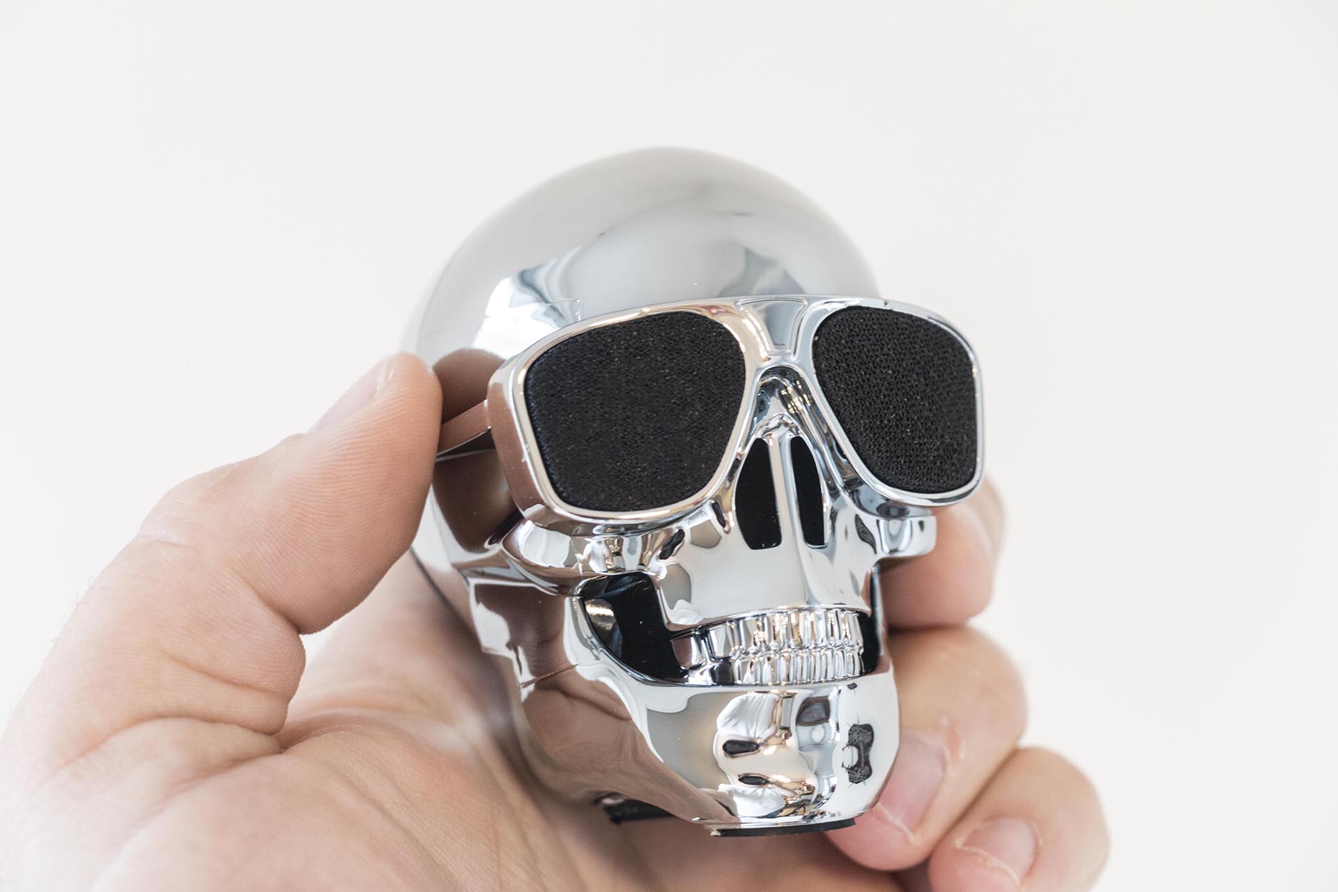 华体会(中国) - 附件|饰品|办公家具|设计师家具|AeroSkull Nano音箱