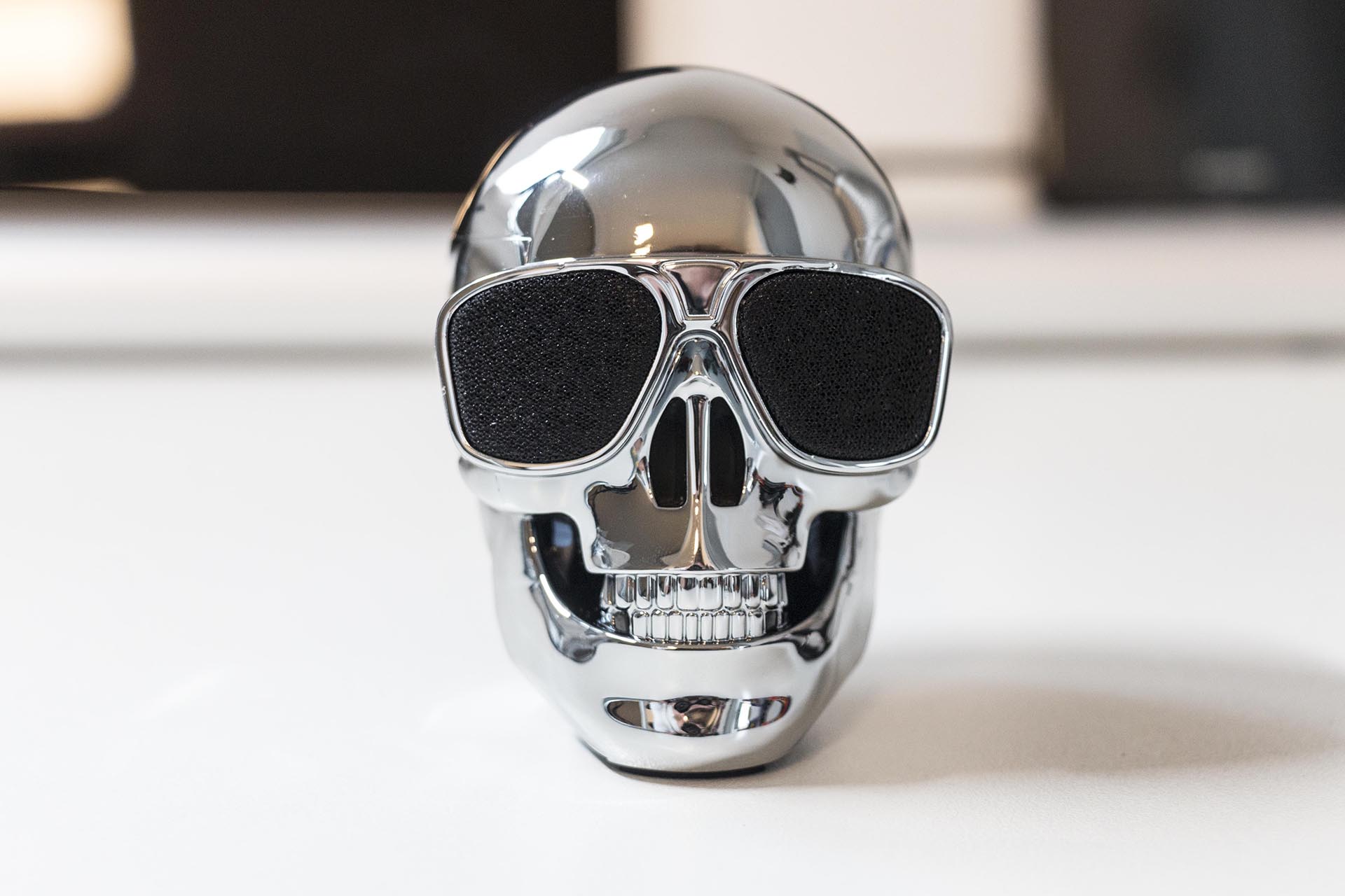 华体会(中国) - 附件|饰品|办公家具|设计师家具|AeroSkull Nano音箱