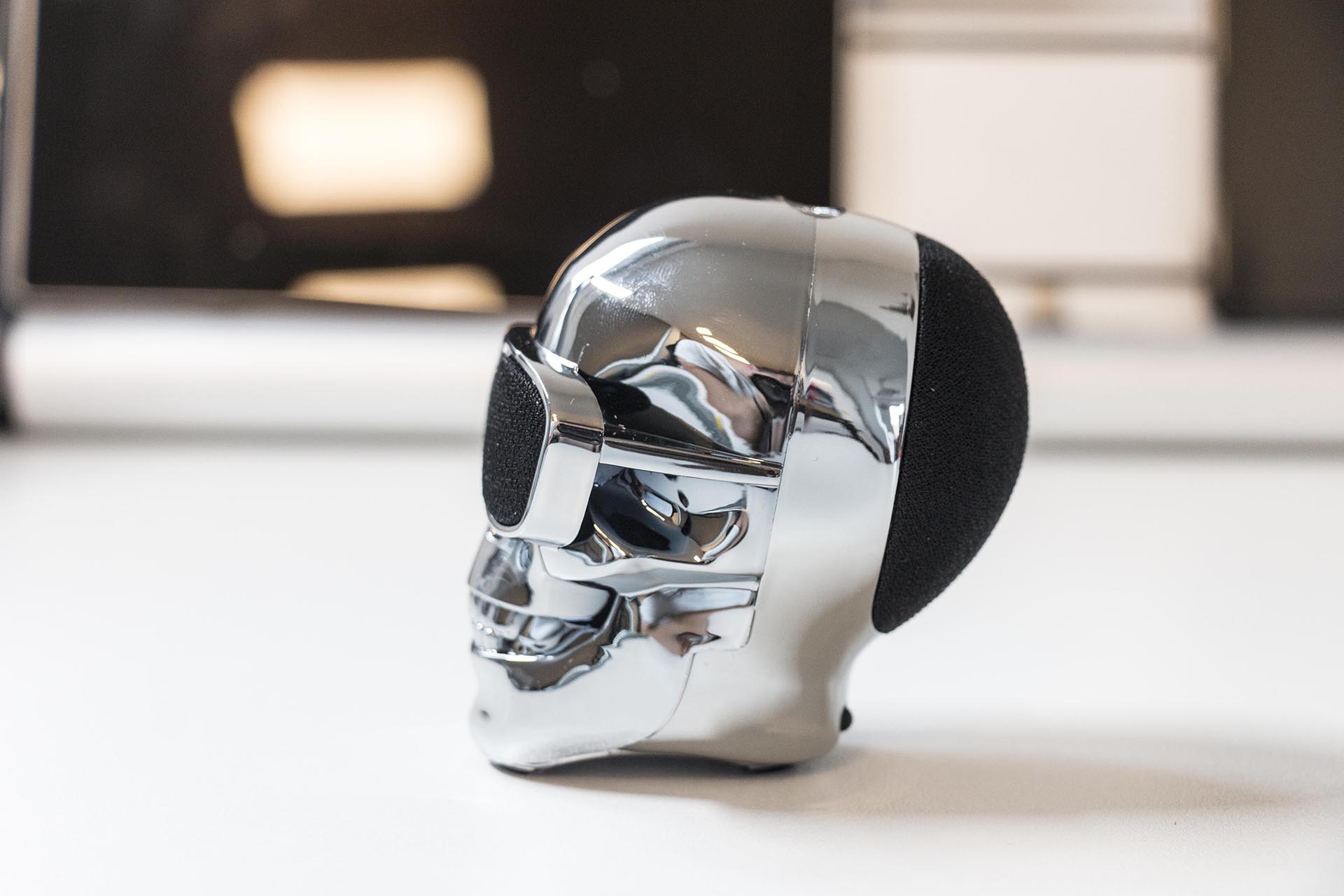 华体会(中国) - 附件|饰品|办公家具|设计师家具|AeroSkull Nano音箱