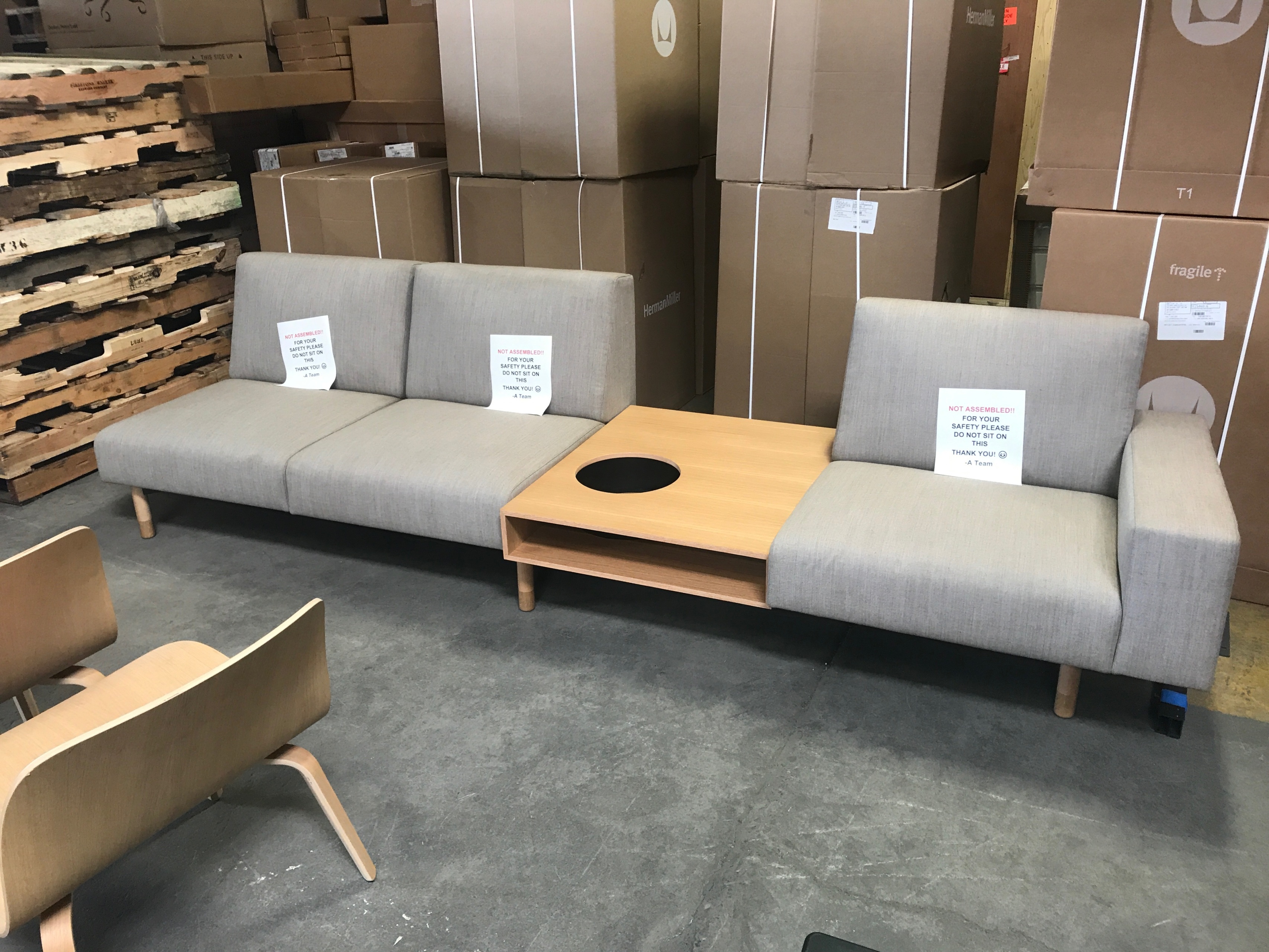 华体会(中国) - 坐具|沙发|办公家具|设计师家具|SISTEMA 沙发