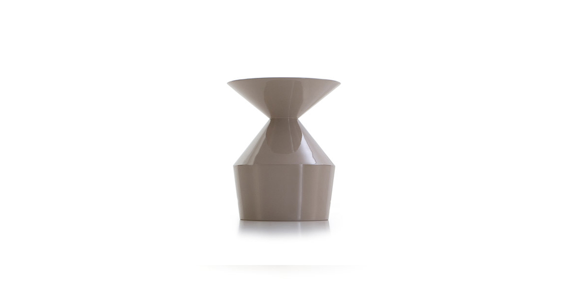 华体会(中国) - 桌几|茶几/边几|办公家具|设计师家具|Shape 茶几/角几