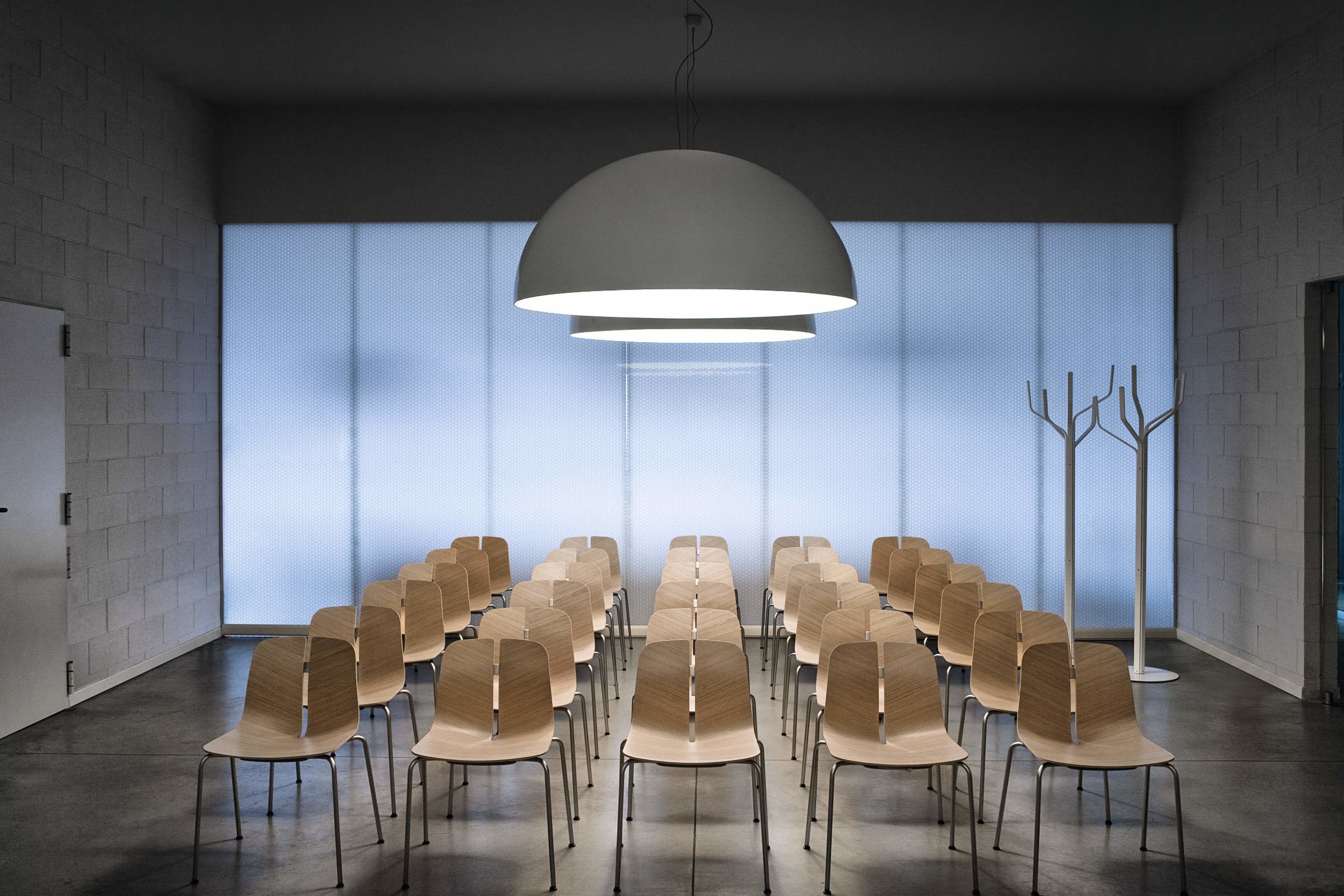 华体会(中国) - 坐具|餐椅|办公家具|设计师家具|LINK 餐椅/洽谈椅