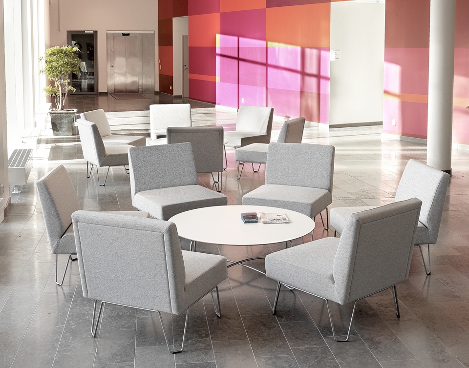 华体会(中国) - 坐具|沙发|办公家具|设计师家具|QVARTO  沙发
