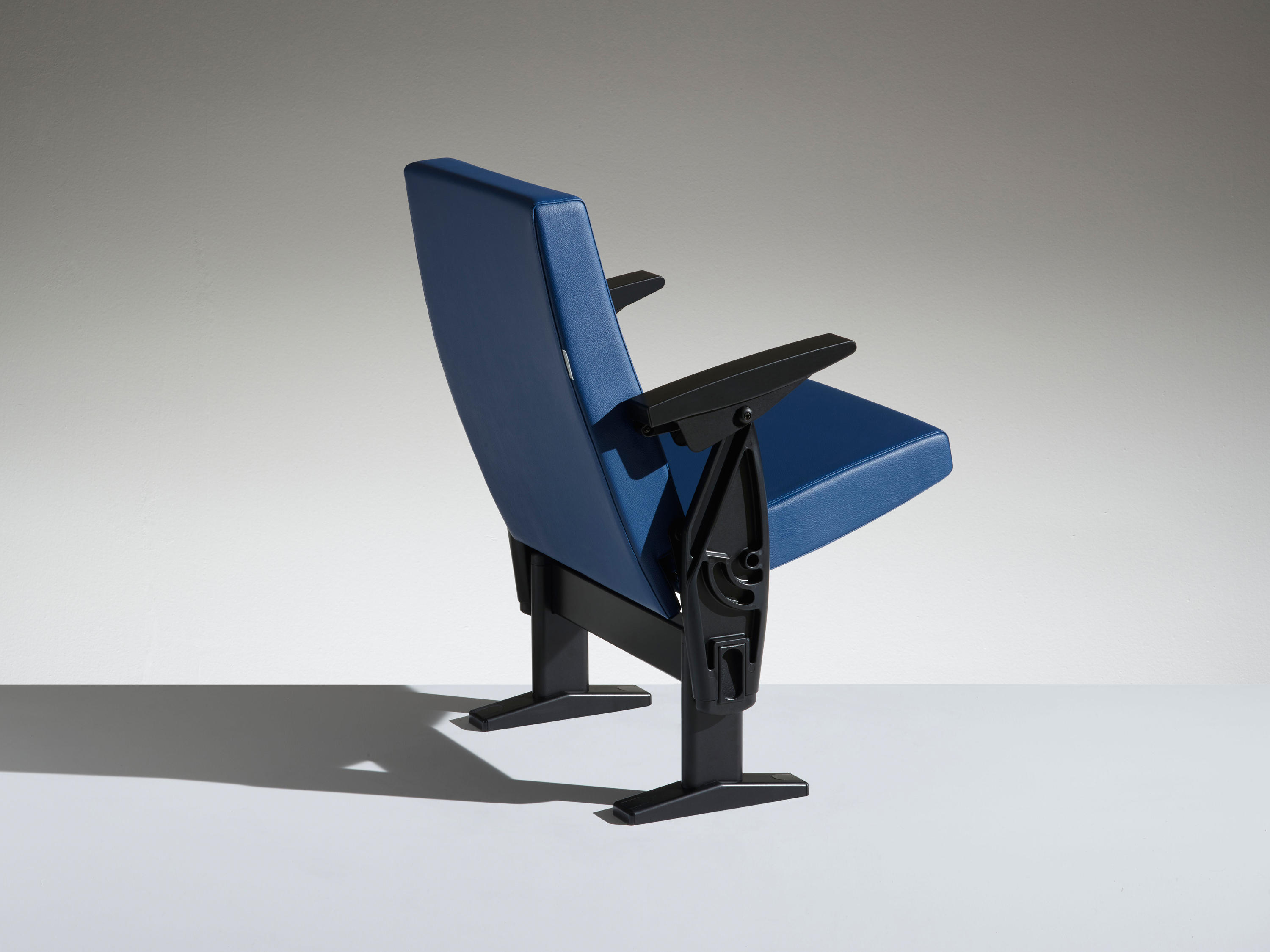 公共座椅|礼堂椅、报告厅椅|办公家具|设计师家具|Futura 剧院/礼堂椅