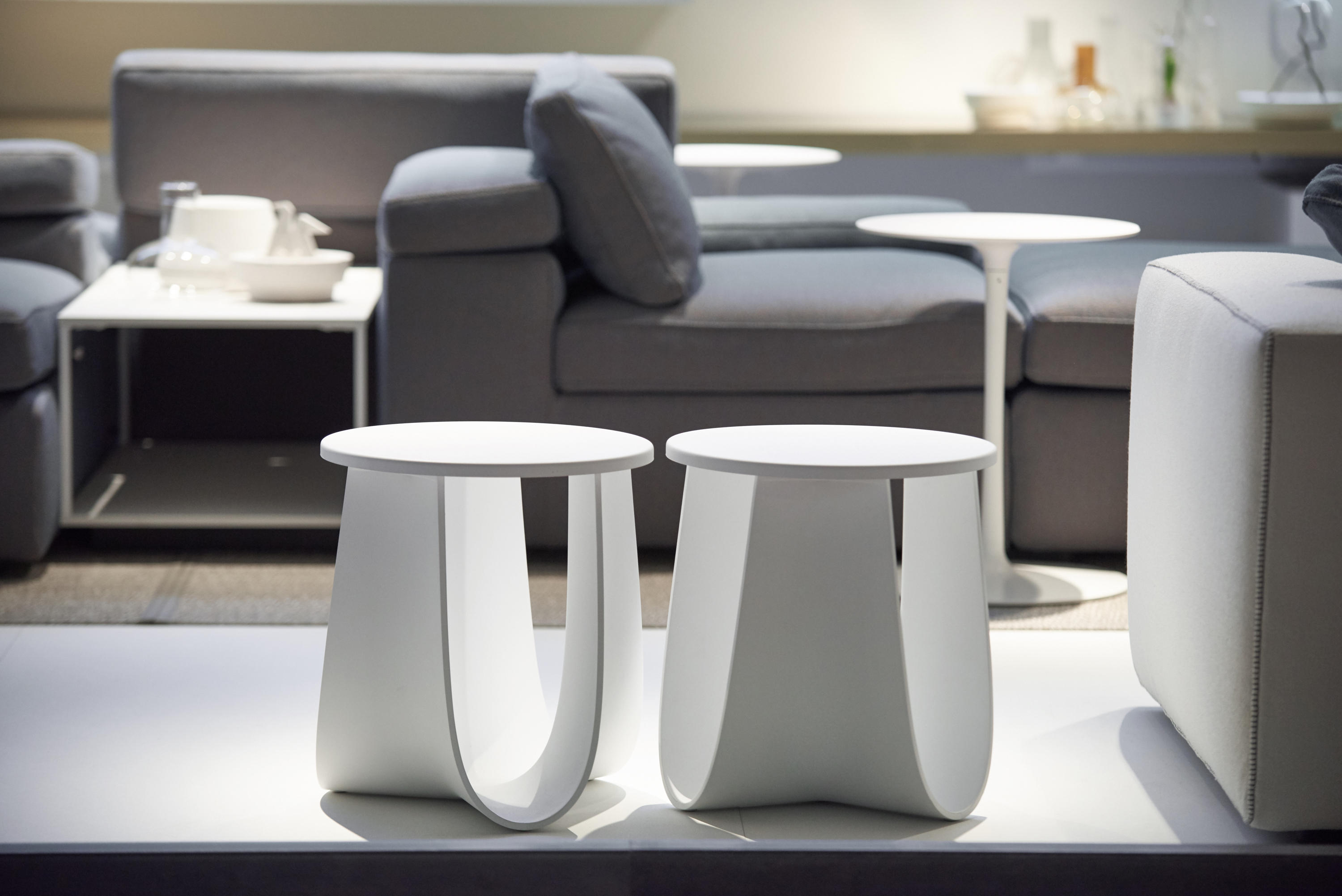 华体会(中国) - 桌几|茶几/边几|办公家具|设计师家具|Polyurethane stool  茶几/角几