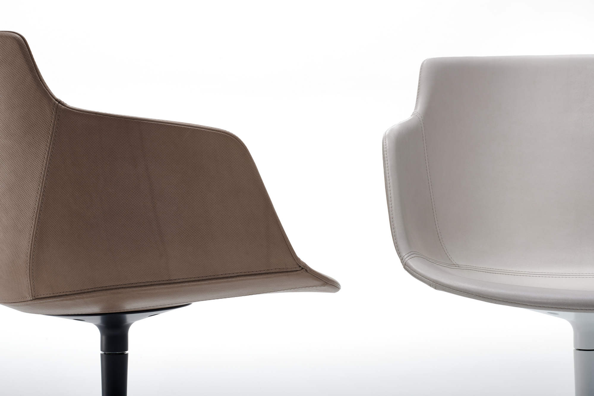 华体会(中国) - 坐具|餐椅|办公家具|设计师家具|FLOW LEATHER 洽谈椅/餐椅