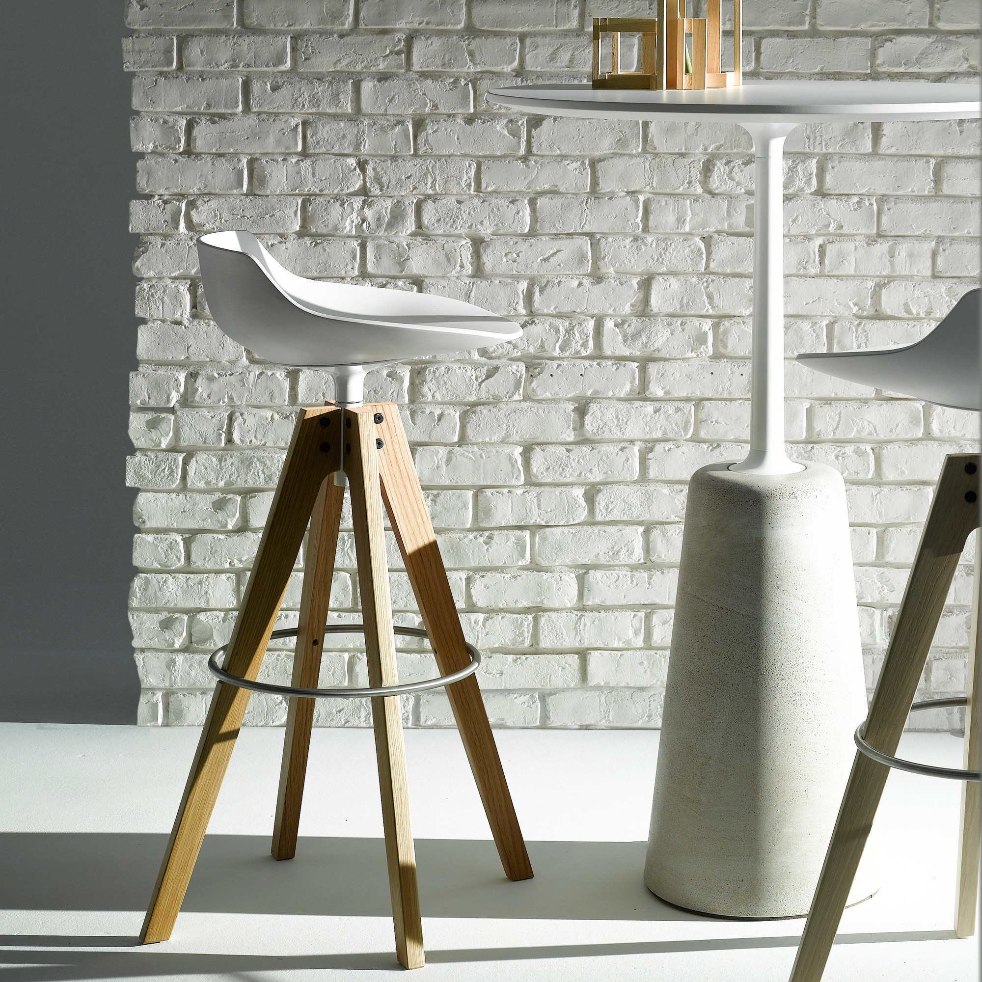 华体会(中国) - 坐具|吧椅/凳子|办公家具|设计师家具|FLOW STOOL 吧椅