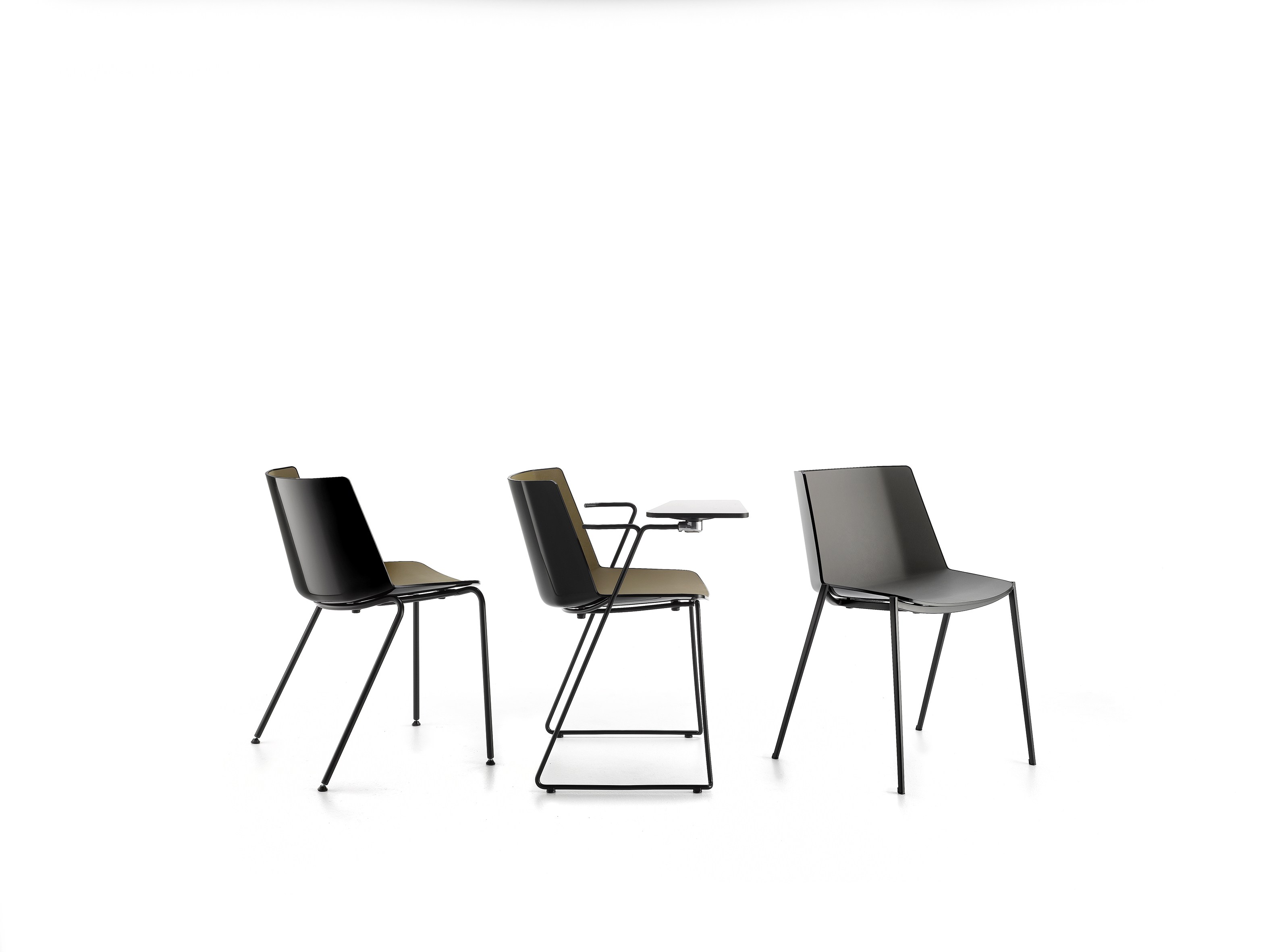华体会(中国) - 坐具|餐椅|办公家具|设计师家具|AIKU 洽谈椅/餐椅