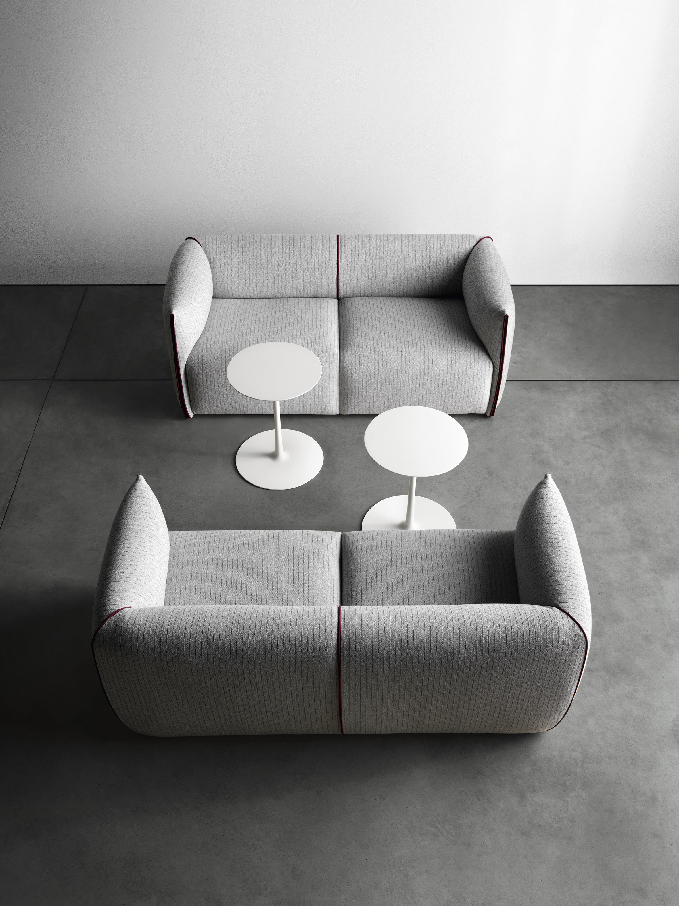 华体会(中国) - 桌几|茶几/边几|办公家具|设计师家具|FLOW LOW TABLES 茶几/咖啡桌