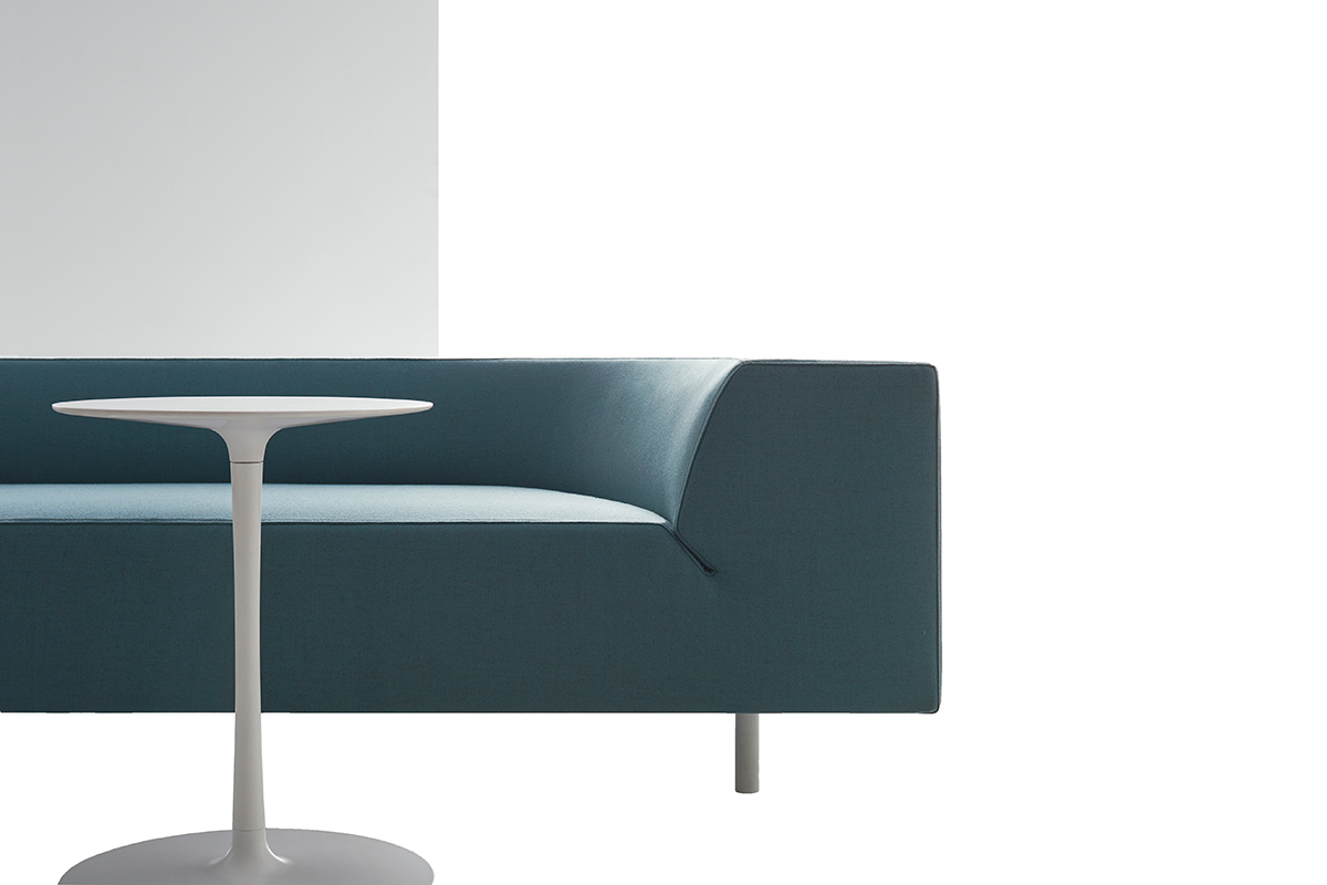 华体会(中国) - 桌几|茶几/边几|办公家具|设计师家具|FLOW LOW TABLES 茶几/咖啡桌