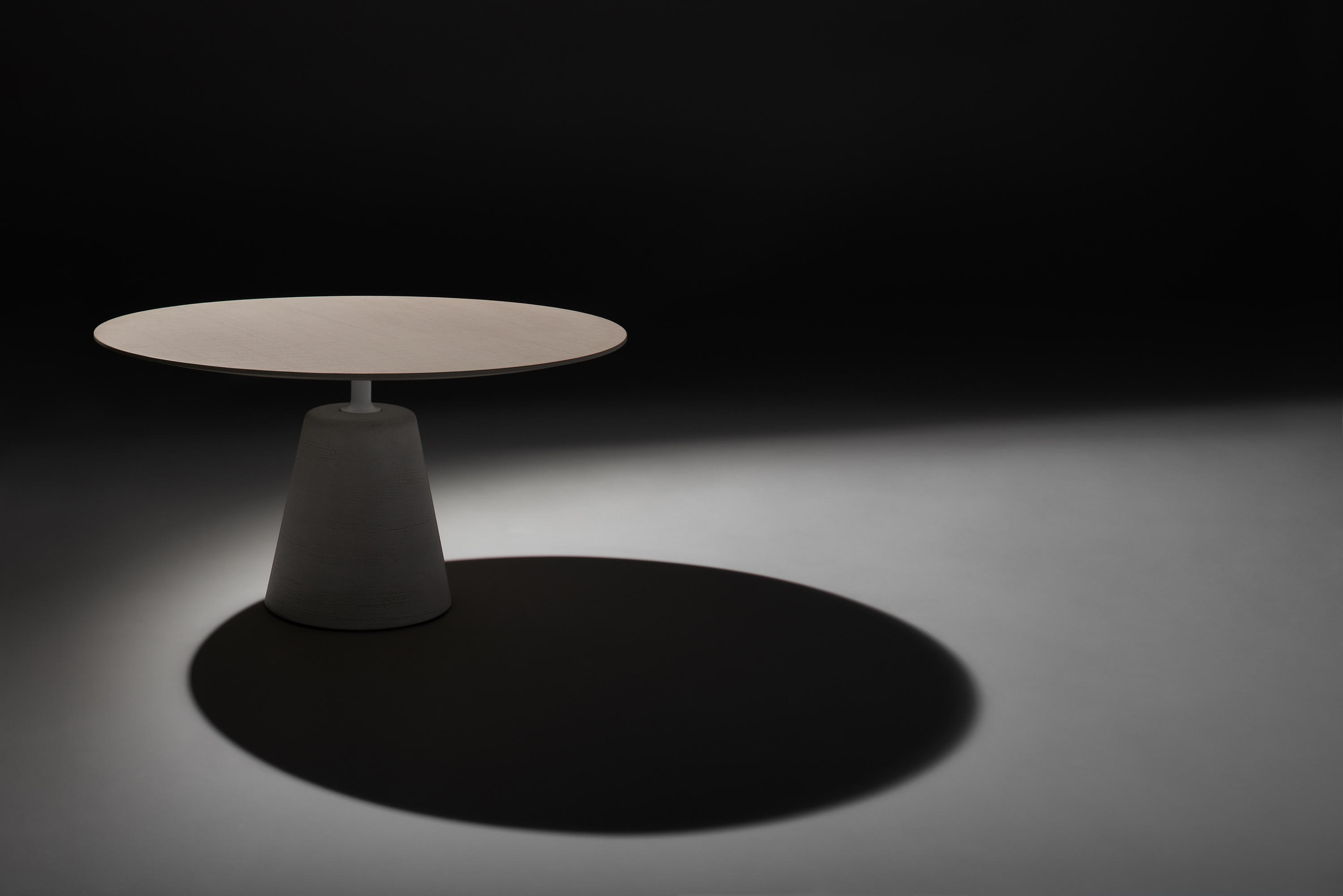 华体会(中国) - 桌几|餐桌|办公家具|设计师家具|ROCK TABLE 餐桌/咖啡桌