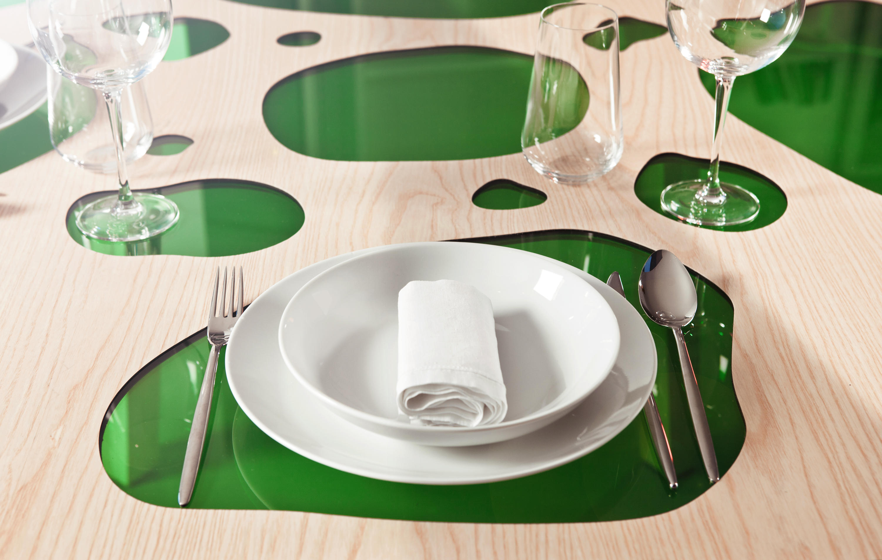 华体会(中国) - 桌几|餐桌|办公家具|设计师家具|Aquario Table 餐台