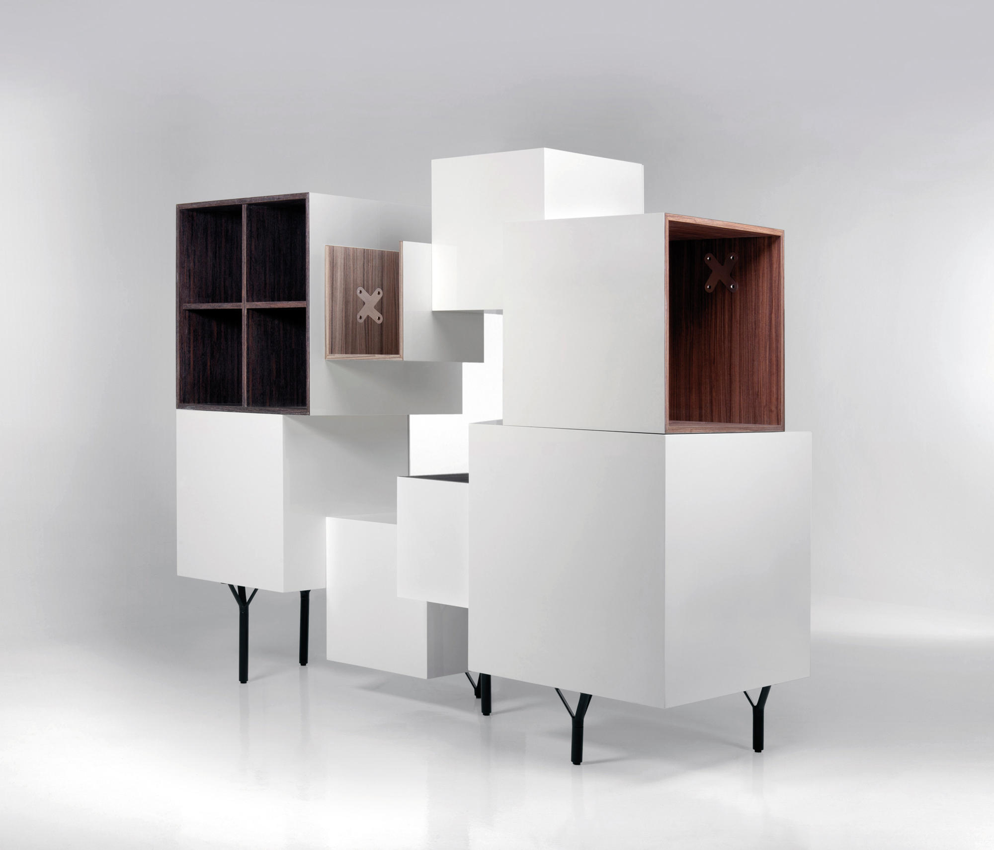 华体会(中国) - 储物|装饰架|办公家具|设计师家具|Free Port Cabinet 装饰柜/边柜