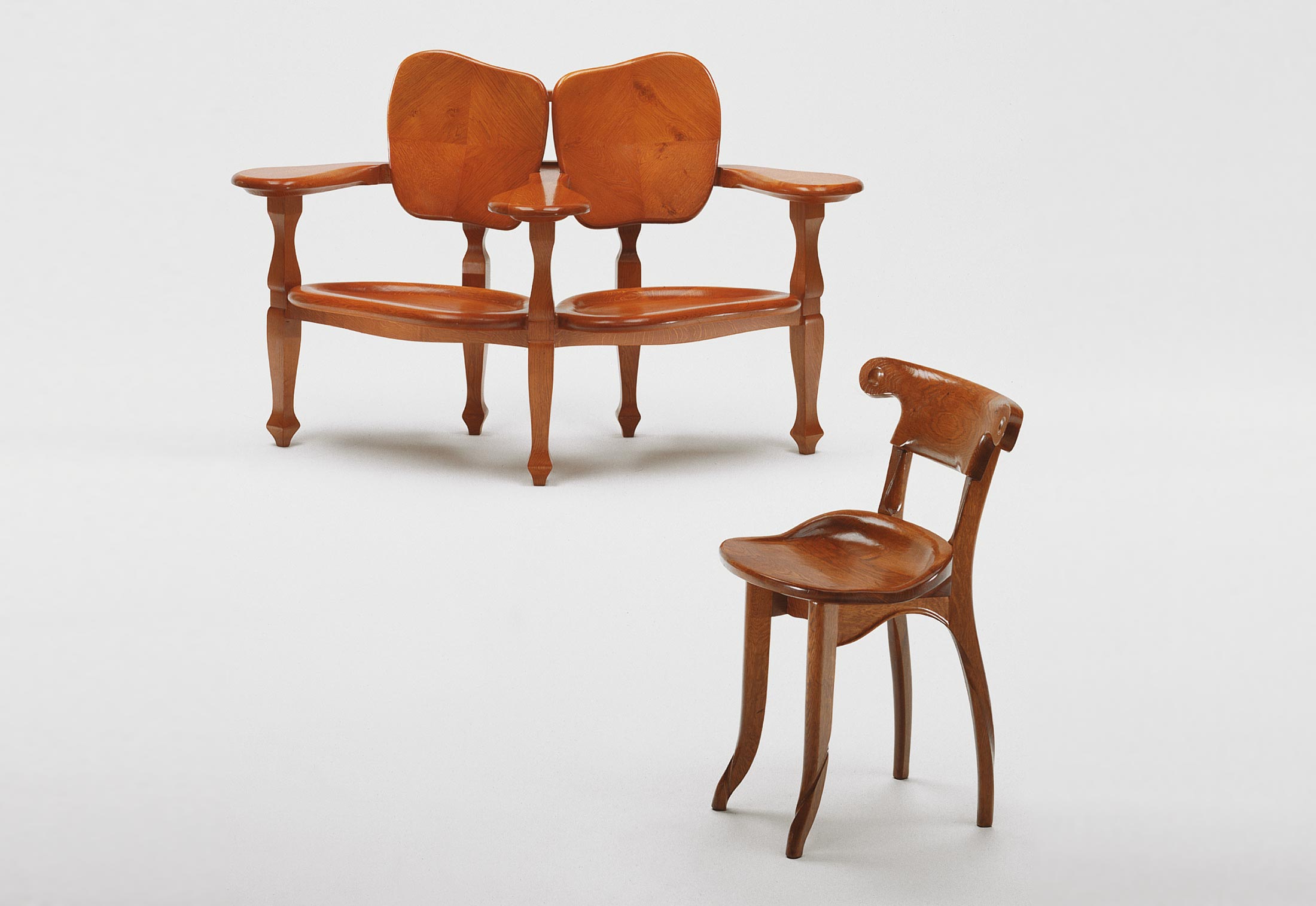 华体会(中国) - 坐具|休闲椅|办公家具|设计师家具|Calvet bench 实木椅子/实木沙发