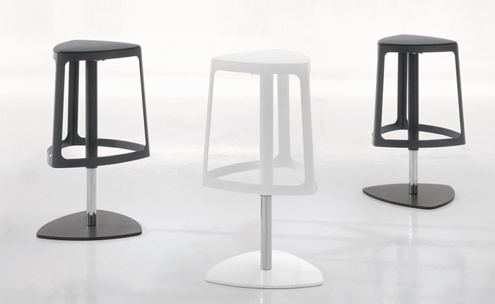 华体会(中国) - 坐具|吧椅/凳子|办公家具|设计师家具|Clip Stool