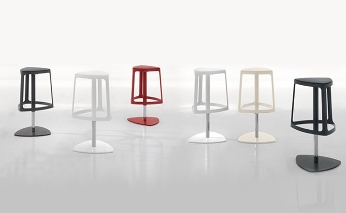 华体会(中国) - 坐具|吧椅/凳子|办公家具|设计师家具|Clip Stool