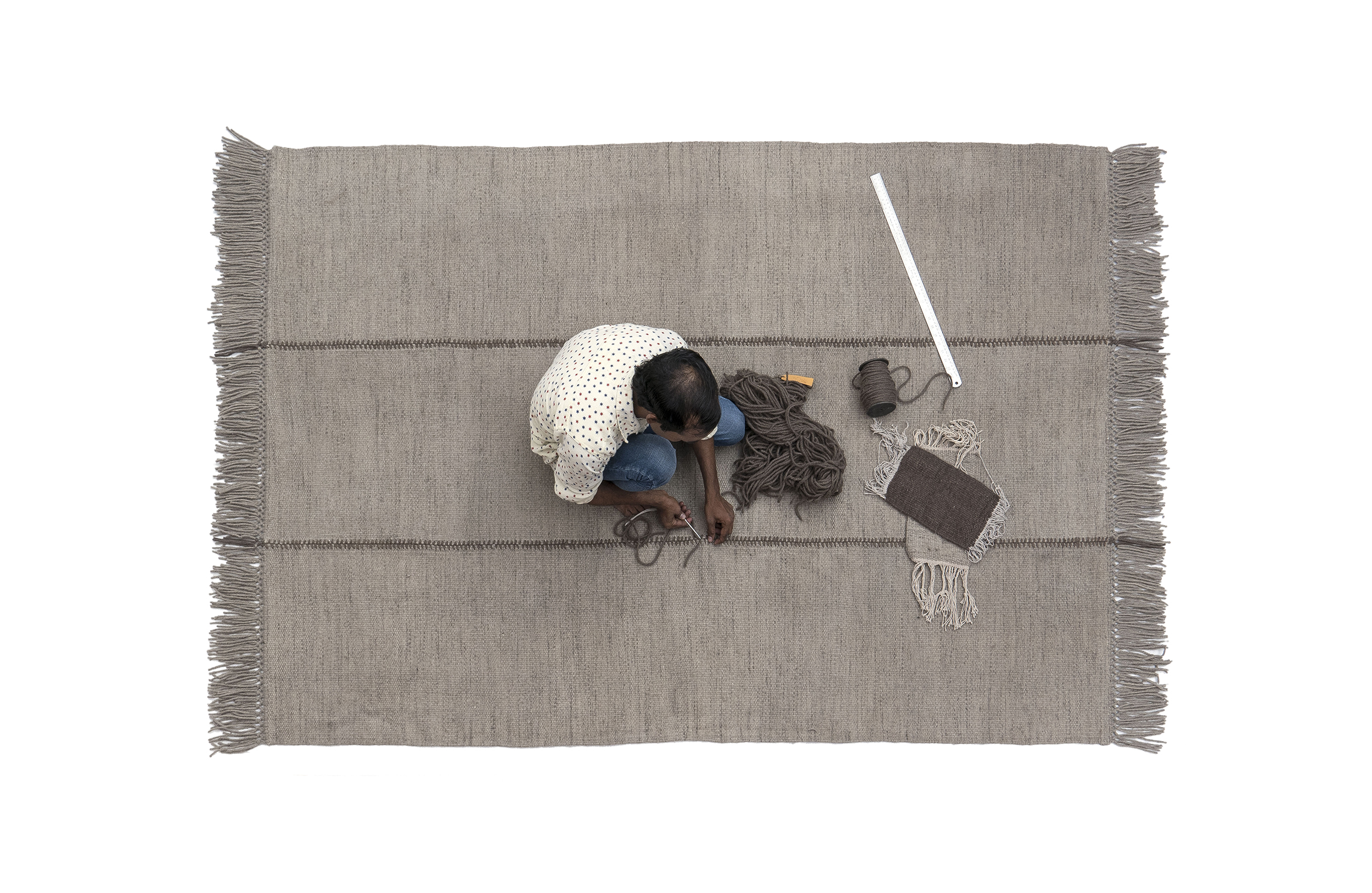 华体会(中国) - 附件|地毯|办公家具|设计师家具|米娅地毯