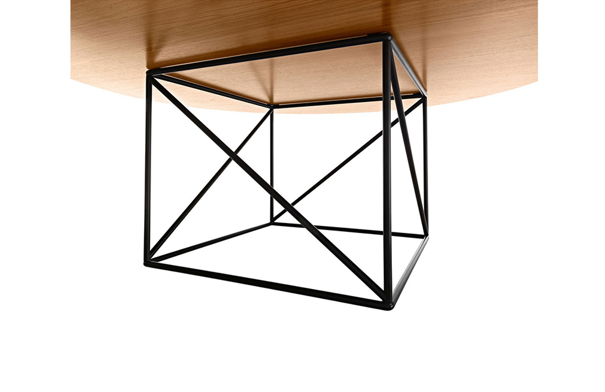 华体会(中国) - 桌几|餐桌|办公家具|设计师家具|LC15 table