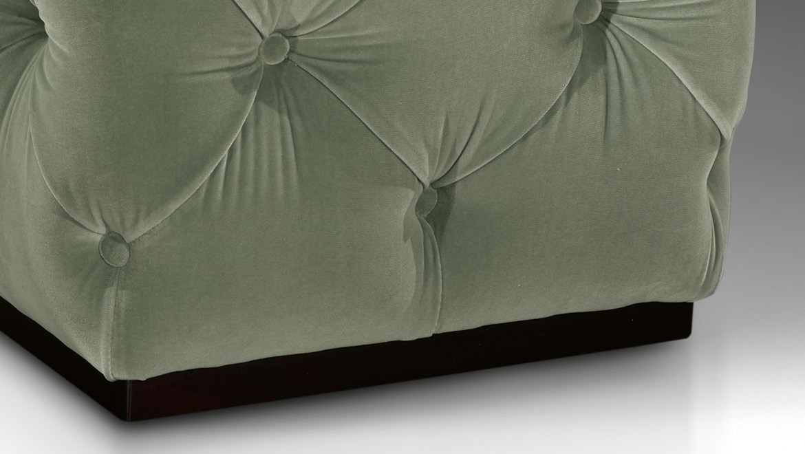 华体会(中国) - 坐具|吧椅/凳子|办公家具|设计师家具|Kubus Capitonne Ottomans