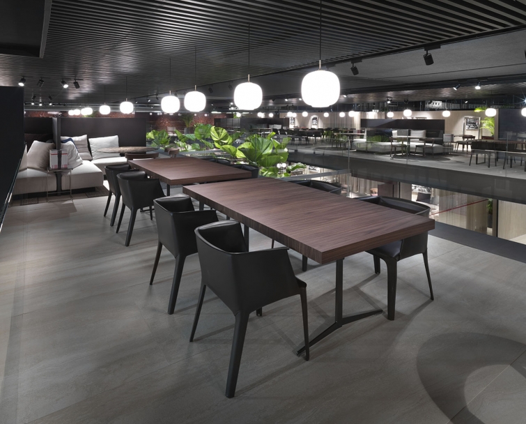 华体会(中国) - 桌几|餐桌|办公家具|设计师家具|飞咖啡桌